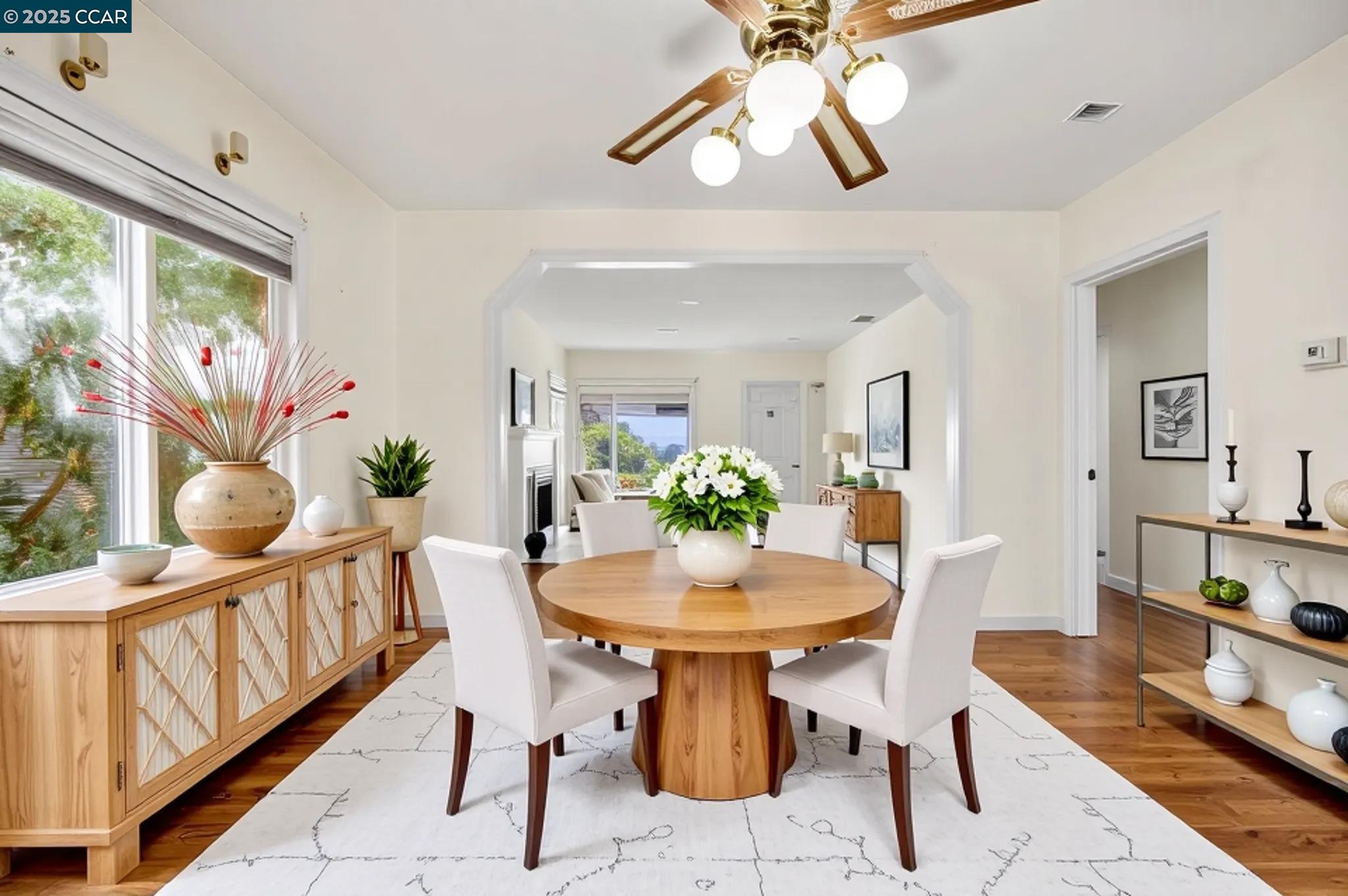 Detail Gallery Image 4 of 35 For 10536 Sheldon St, Oakland,  CA 94605 - 5 Beds | 2 Baths