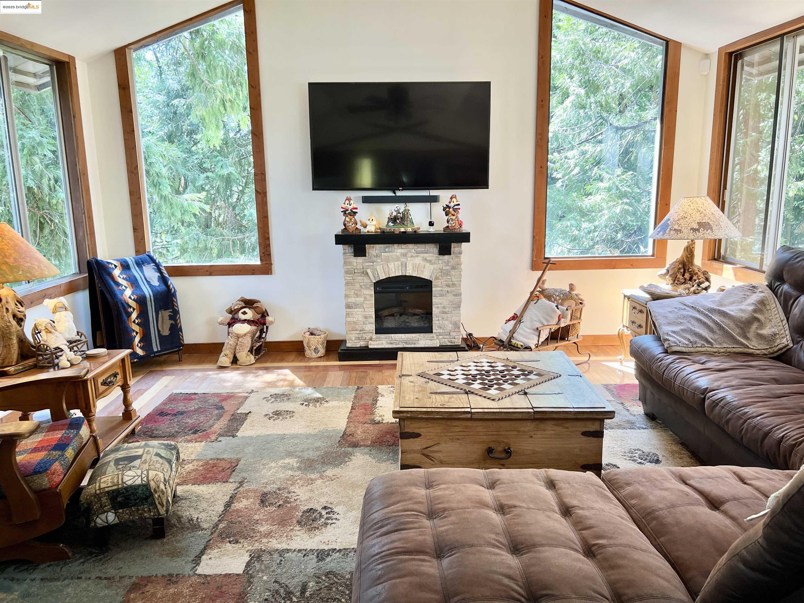 Detail Gallery Image 5 of 39 For 24086 Lama Hisum Road, Mi Wuk Village,  CA 95346 - 3 Beds | 2/1 Baths