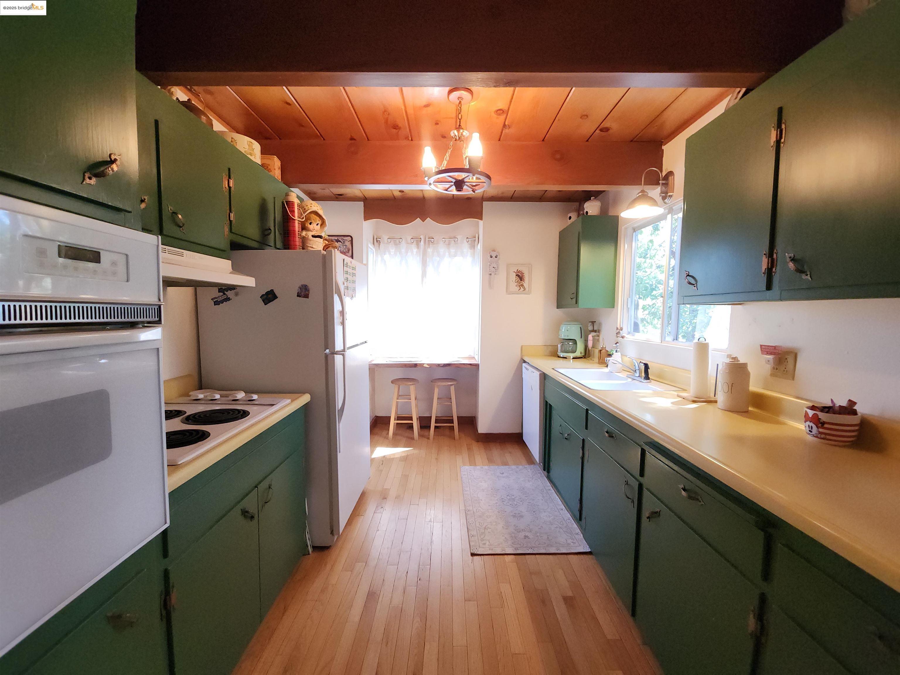 Detail Gallery Image 7 of 39 For 24086 Lama Hisum Road, Mi Wuk Village,  CA 95346 - 3 Beds | 2/1 Baths