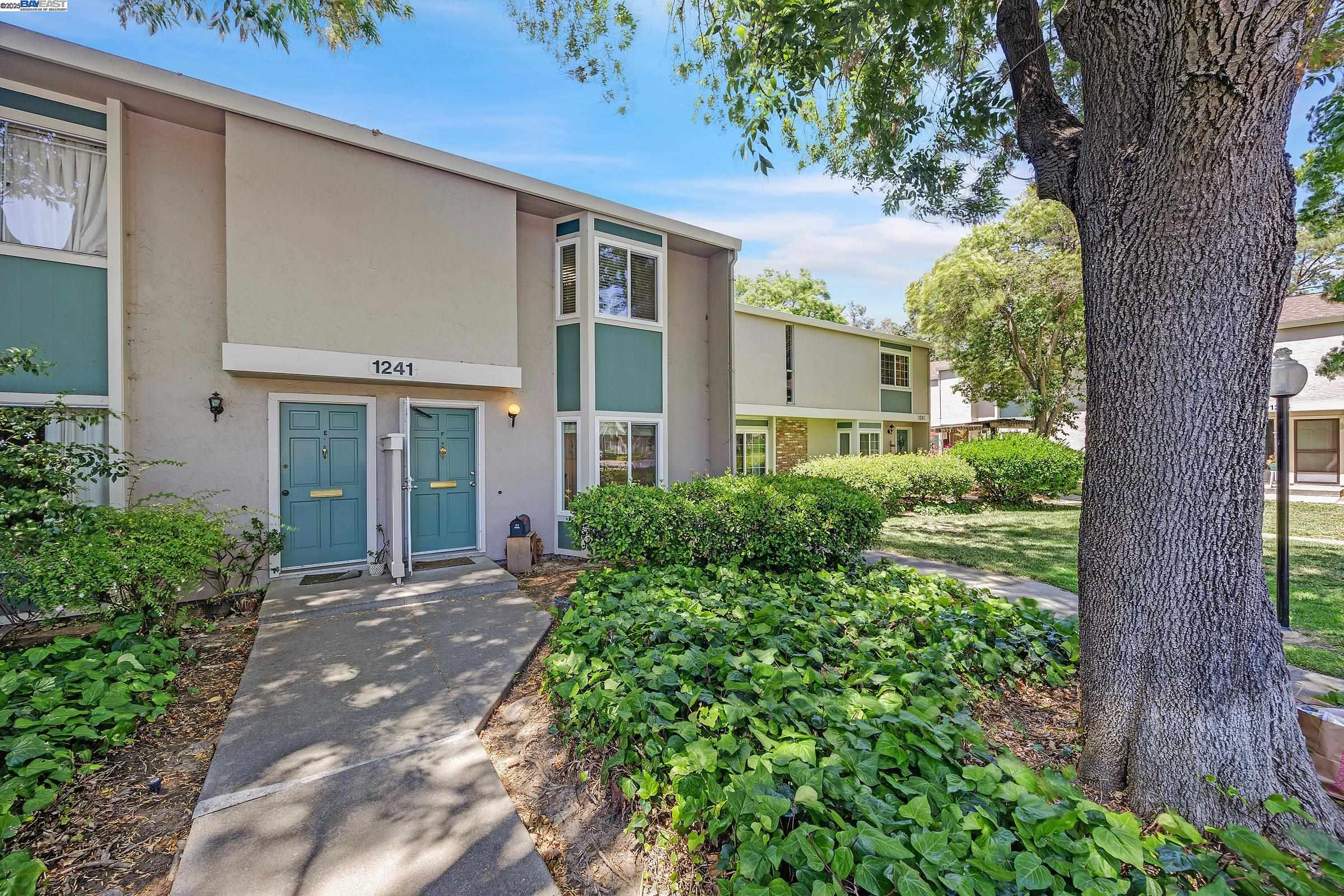 Front Image Thumbnail for BE41101221