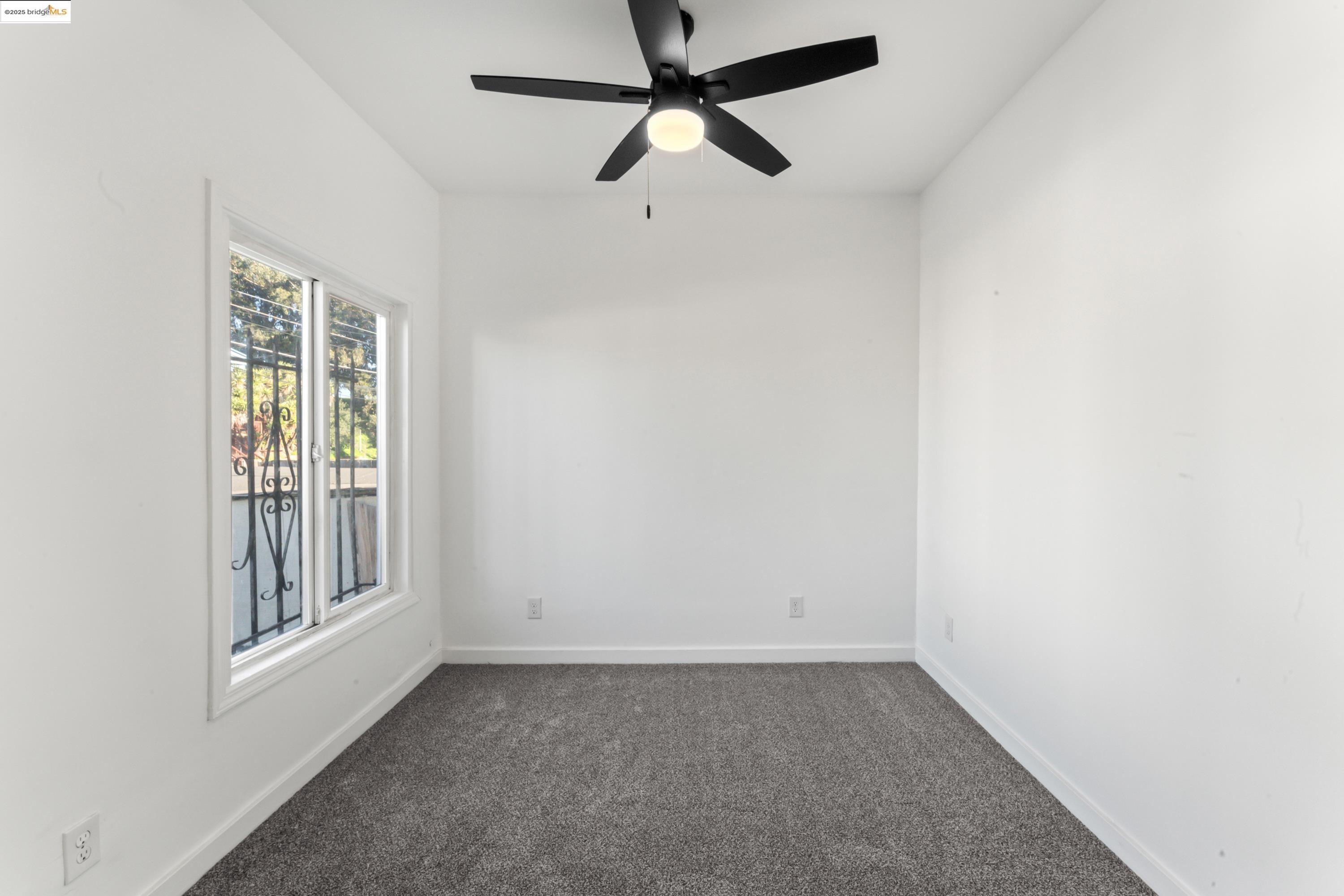 Detail Gallery Image 15 of 22 For 1213 Egbert Avenue, San Francisco,  CA 94124 - 3 Beds | 1 Baths