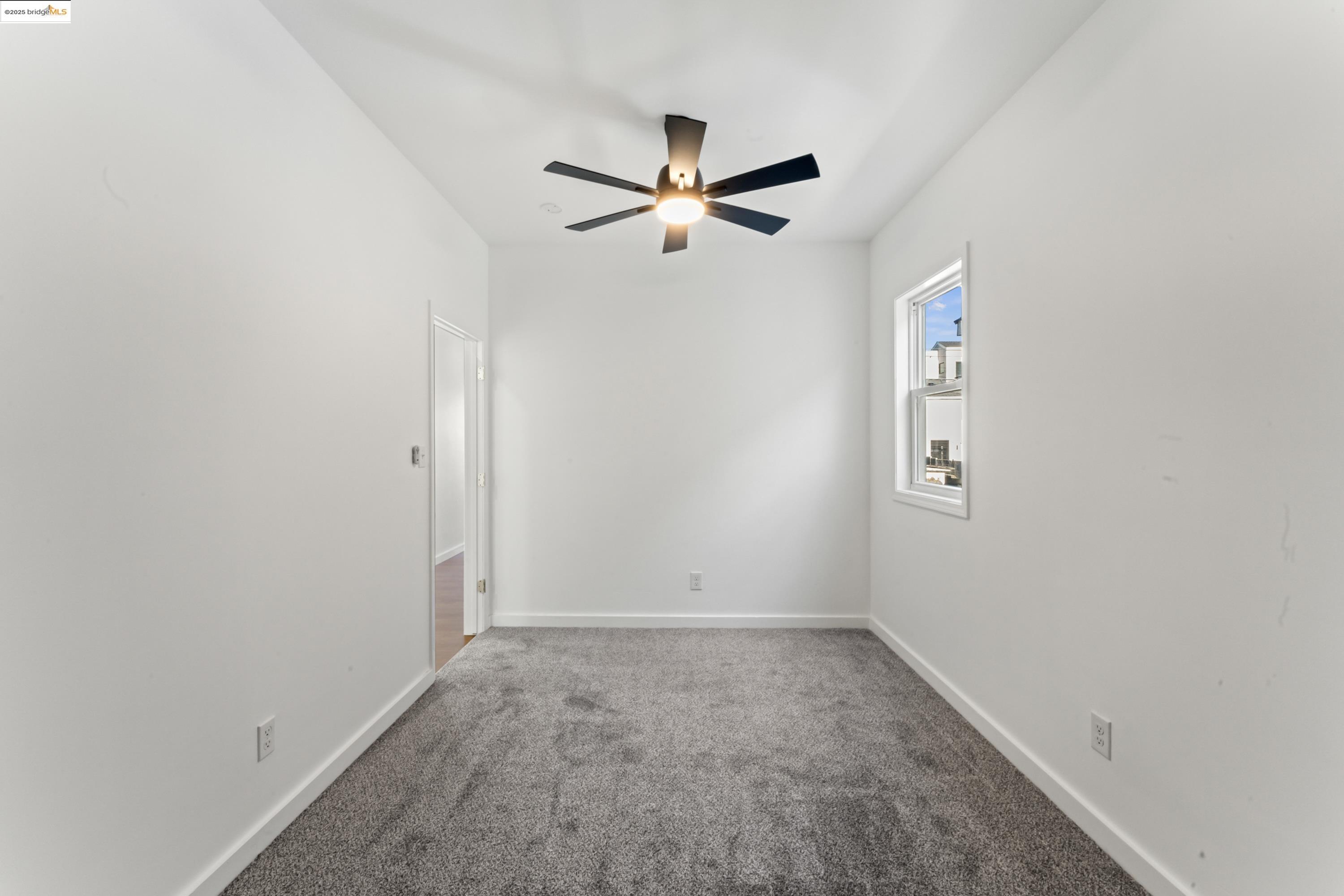Detail Gallery Image 19 of 22 For 1213 Egbert Avenue, San Francisco,  CA 94124 - 3 Beds | 1 Baths