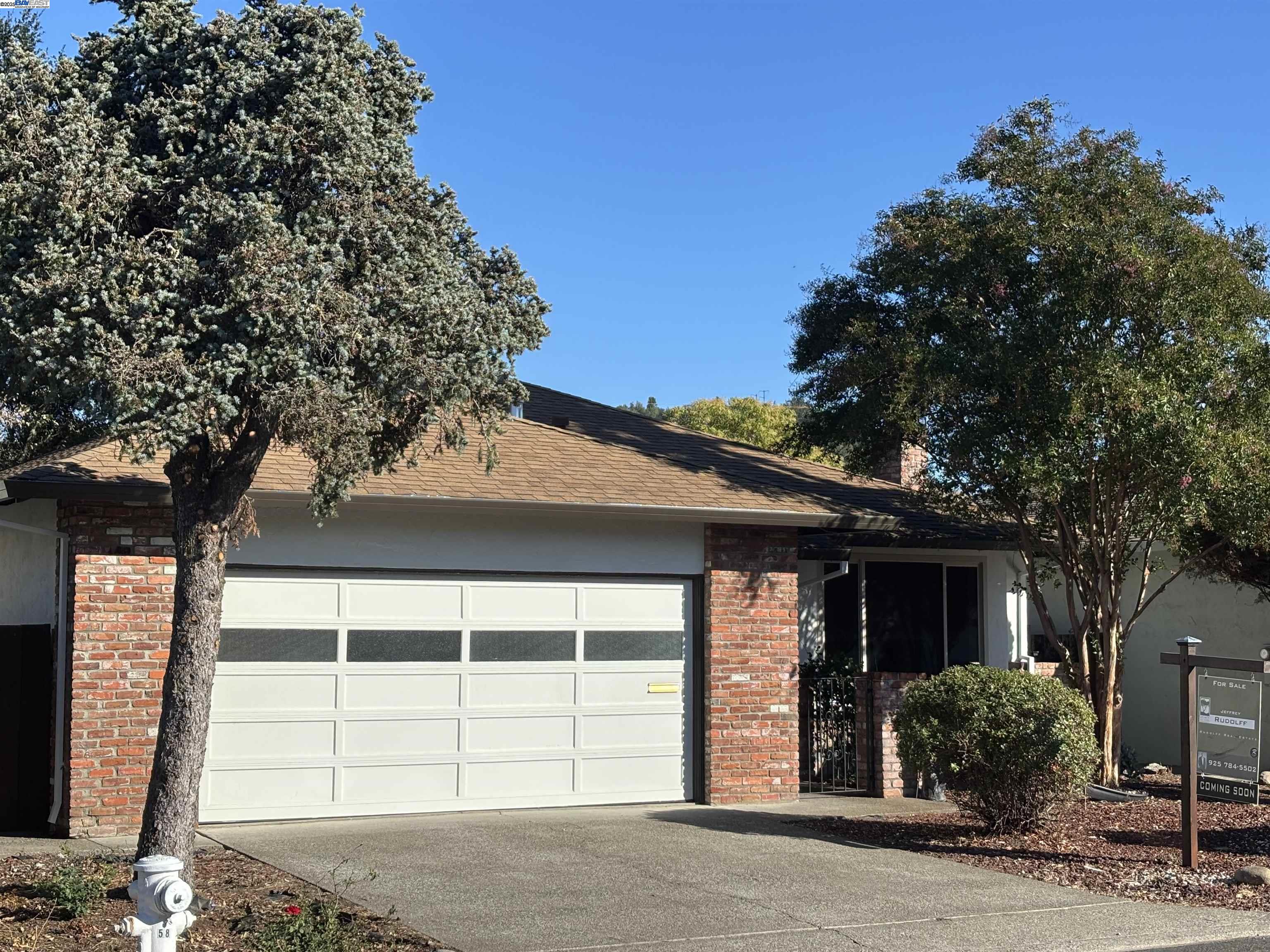 Detail Gallery Image 1 of 1 For 224 Orangewood Dr, Healdsburg,  CA 95448 - 2 Beds | 2 Baths