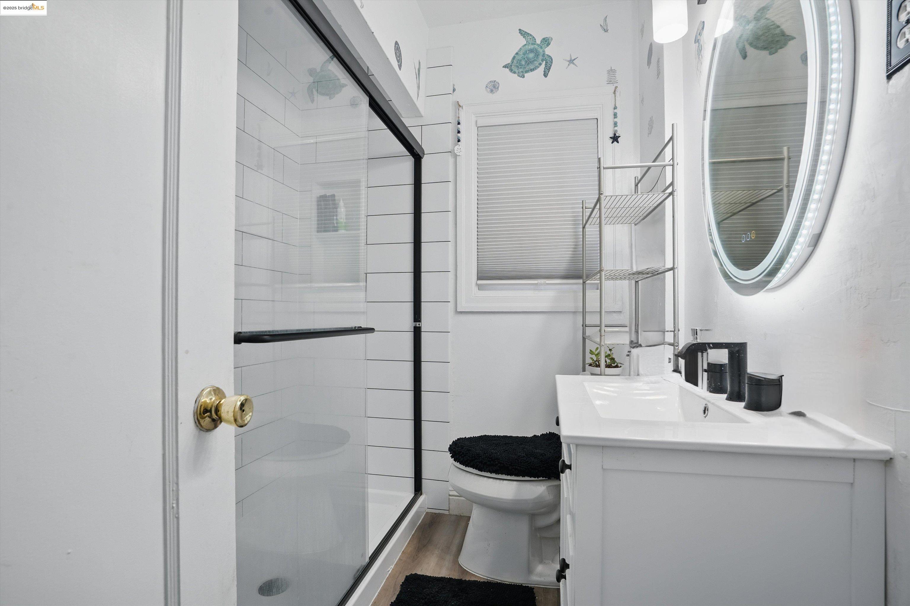 8127 Hillside St, Oakland, California 94605, 2 Bedrooms Bedrooms, 4 Rooms Rooms,1 BathroomBathrooms,Residential,For Sale,8127 Hillside St,41101242