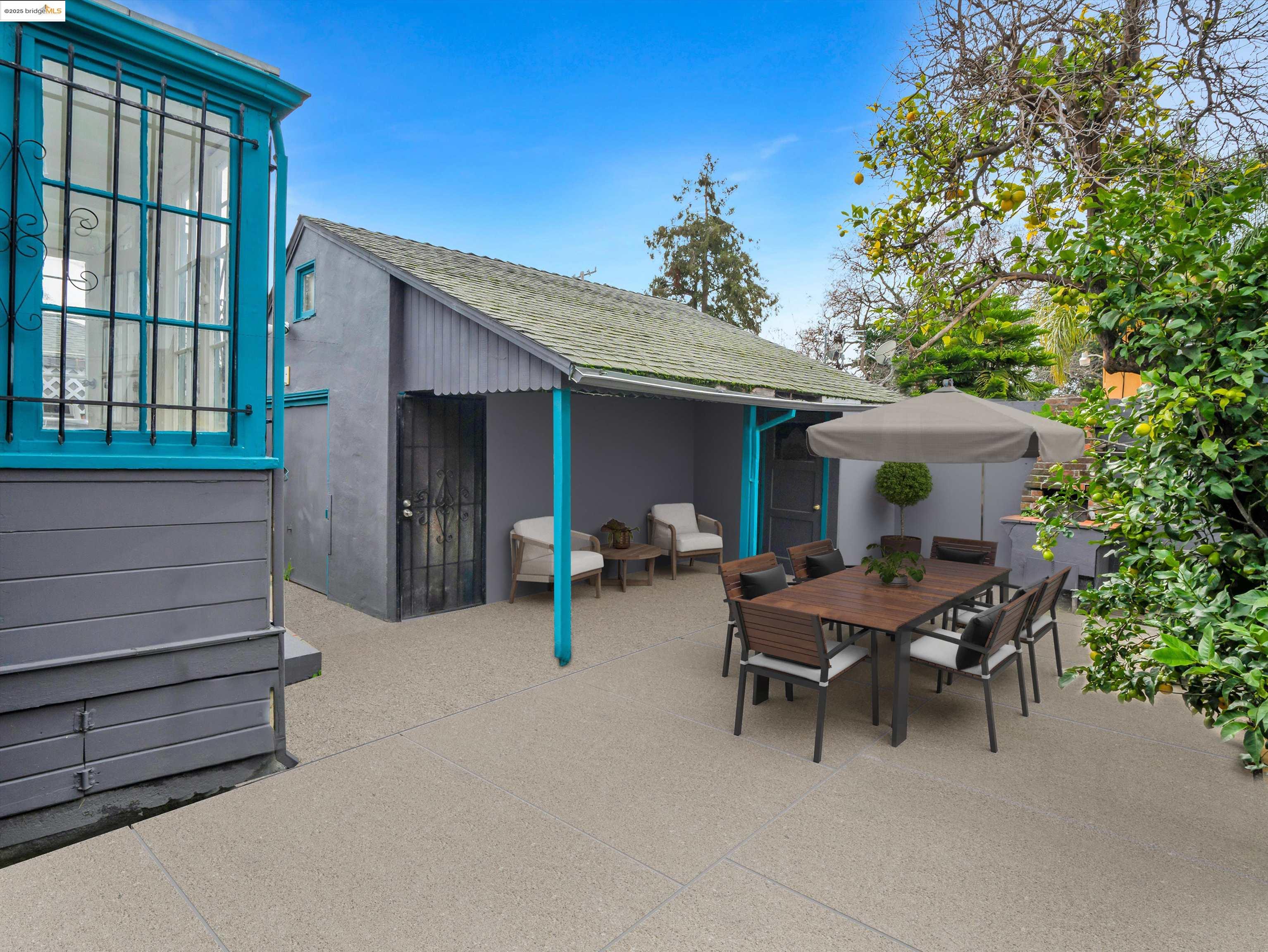 8127 Hillside St, Oakland, California 94605, 2 Bedrooms Bedrooms, 4 Rooms Rooms,1 BathroomBathrooms,Residential,For Sale,8127 Hillside St,41101242