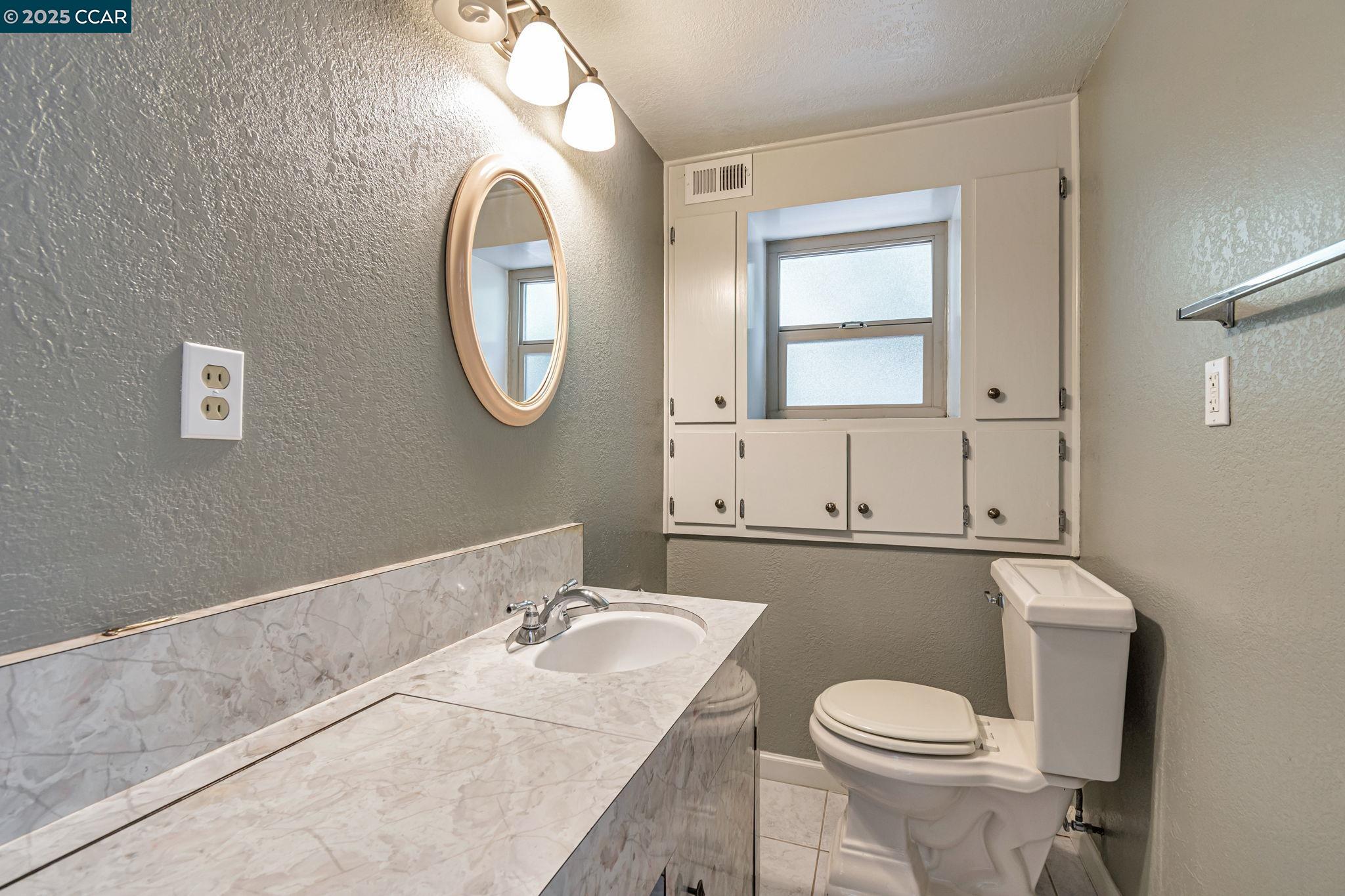Detail Gallery Image 11 of 31 For 5924 Mcbryde Ave, Richmond,  CA 94805 - 3 Beds | 2 Baths