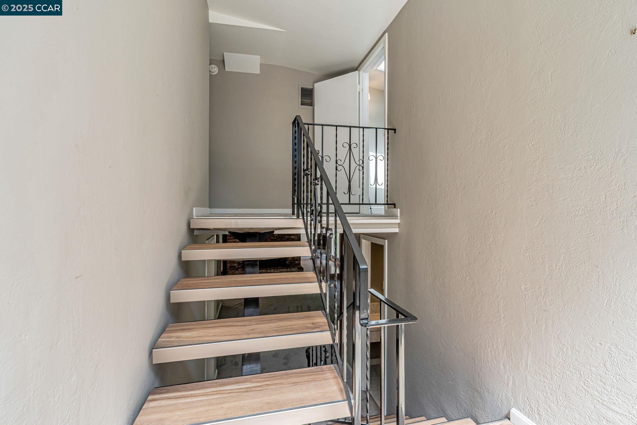 Detail Gallery Image 12 of 31 For 5924 Mcbryde Ave, Richmond,  CA 94805 - 3 Beds | 2 Baths