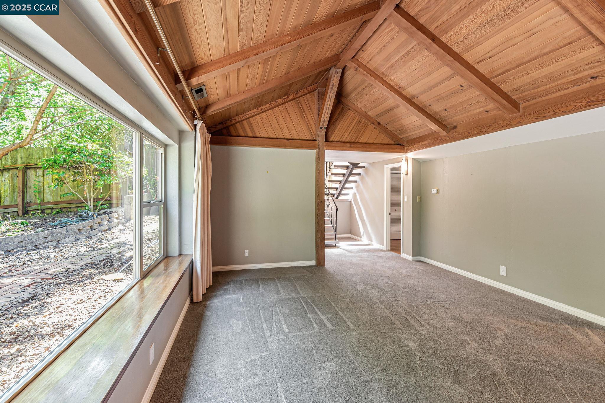 Detail Gallery Image 3 of 31 For 5924 Mcbryde Ave, Richmond,  CA 94805 - 3 Beds | 2 Baths