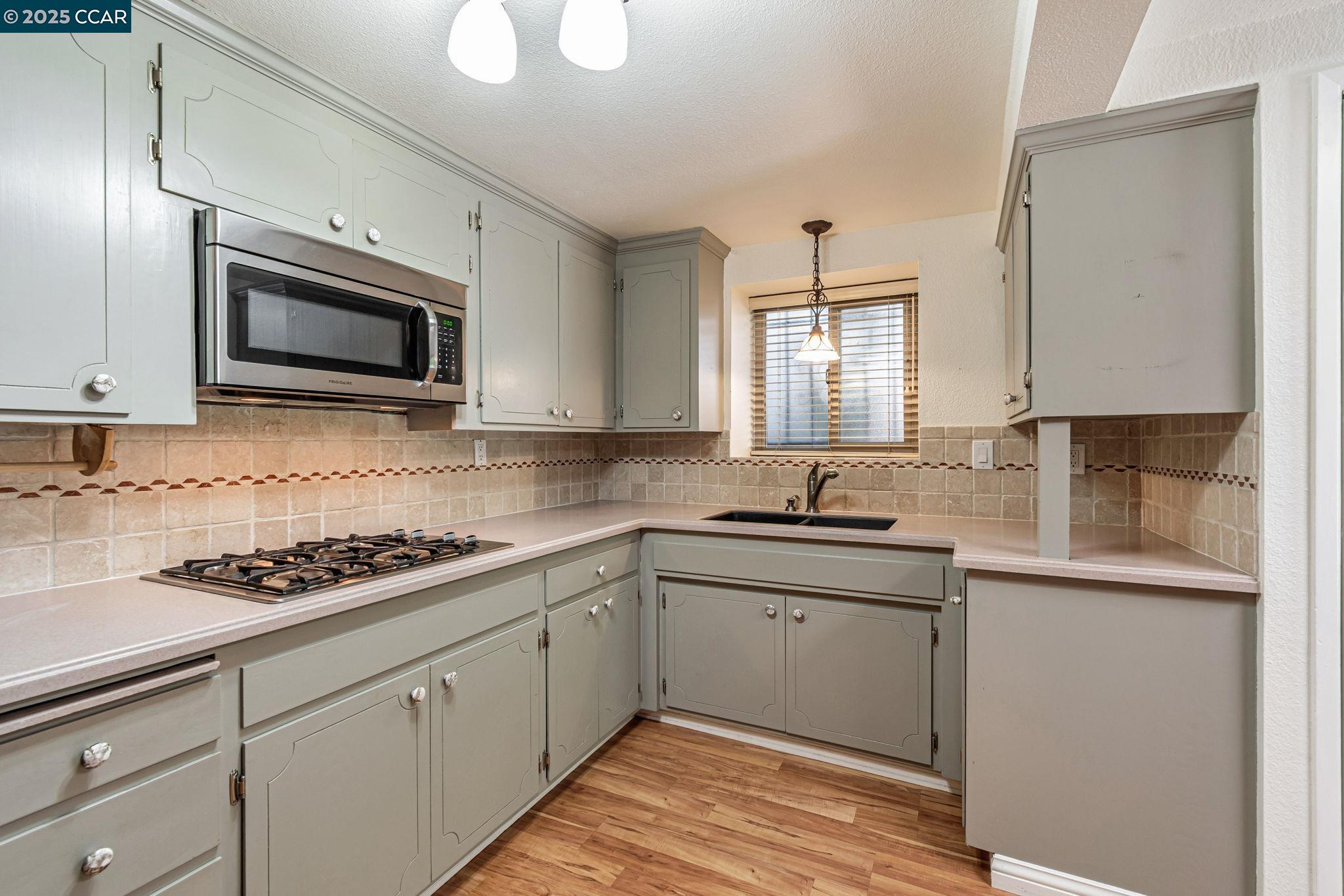 Detail Gallery Image 8 of 31 For 5924 Mcbryde Ave, Richmond,  CA 94805 - 3 Beds | 2 Baths