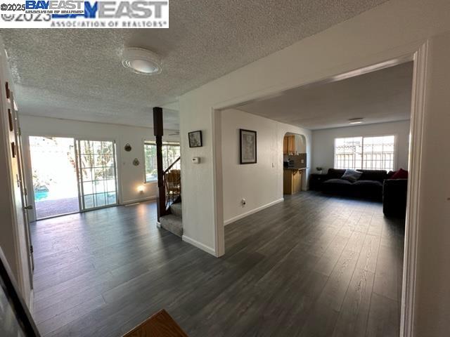 Detail Gallery Image 3 of 8 For 36202 Worthing, Newark,  CA 94560 - 5 Beds | 3 Baths