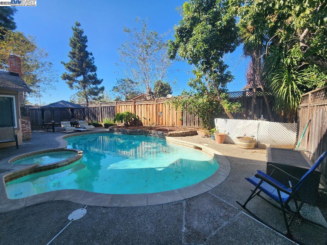 Detail Gallery Image 7 of 7 For 36202 Worthing, Newark,  CA 94560 - 5 Beds | 3 Baths