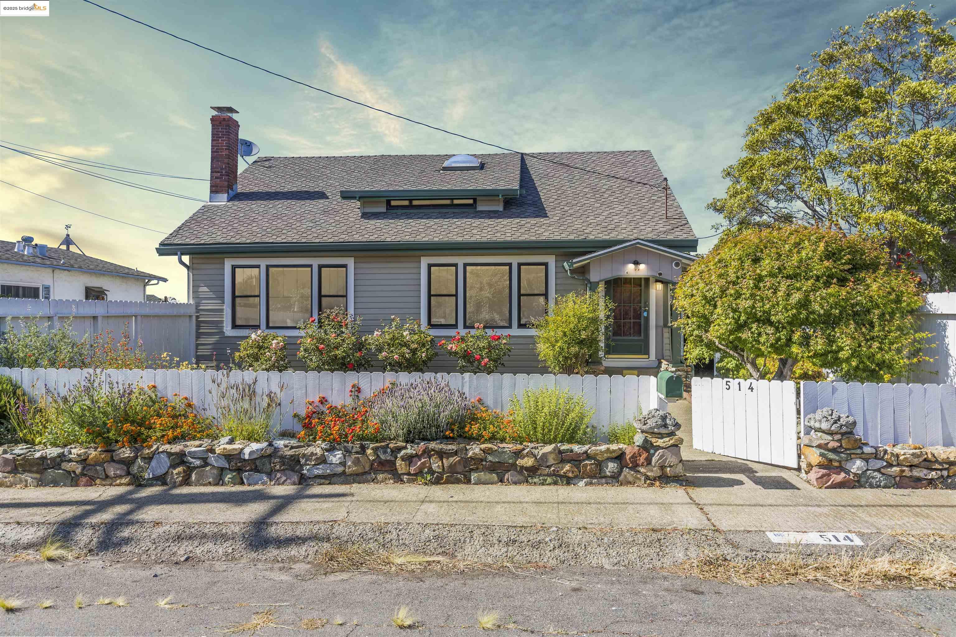 Thumbnail for 514 Edwards St, Crockett, CA 94525