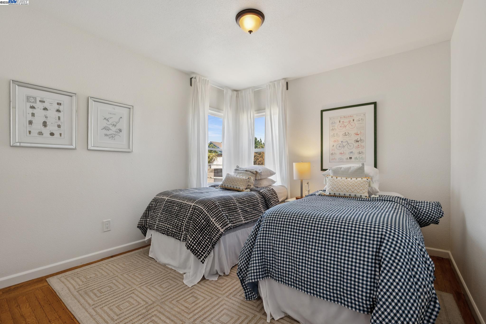 Detail Gallery Image 16 of 43 For 1921 87th Ave, Oakland,  CA 94621 - 2 Beds | 1/1 Baths