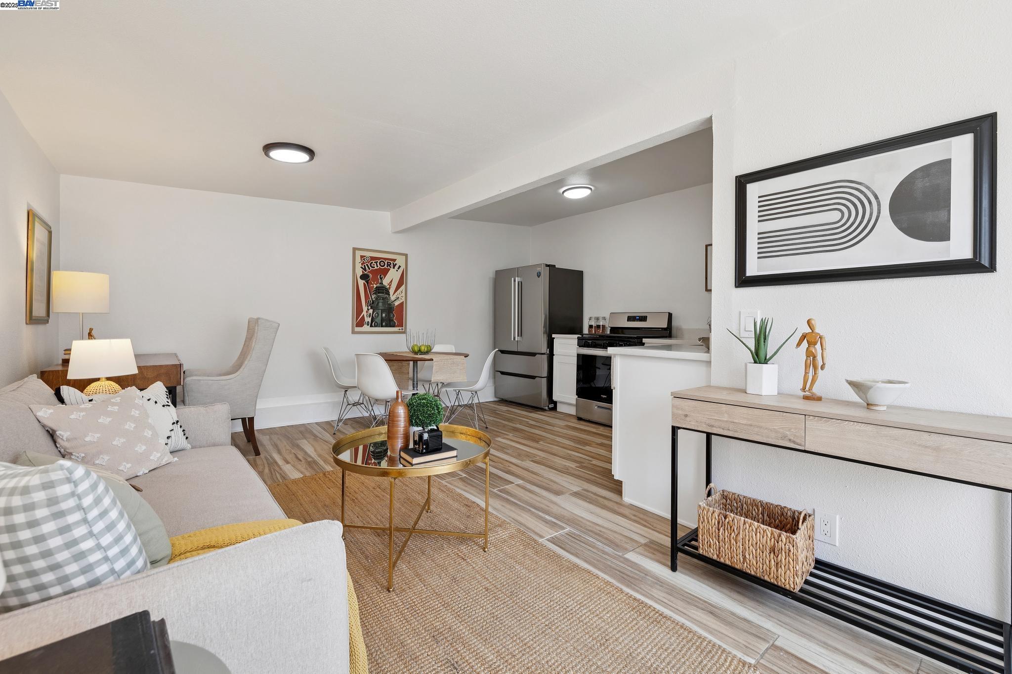 Detail Gallery Image 31 of 43 For 1921 87th Ave, Oakland,  CA 94621 - 2 Beds | 1/1 Baths