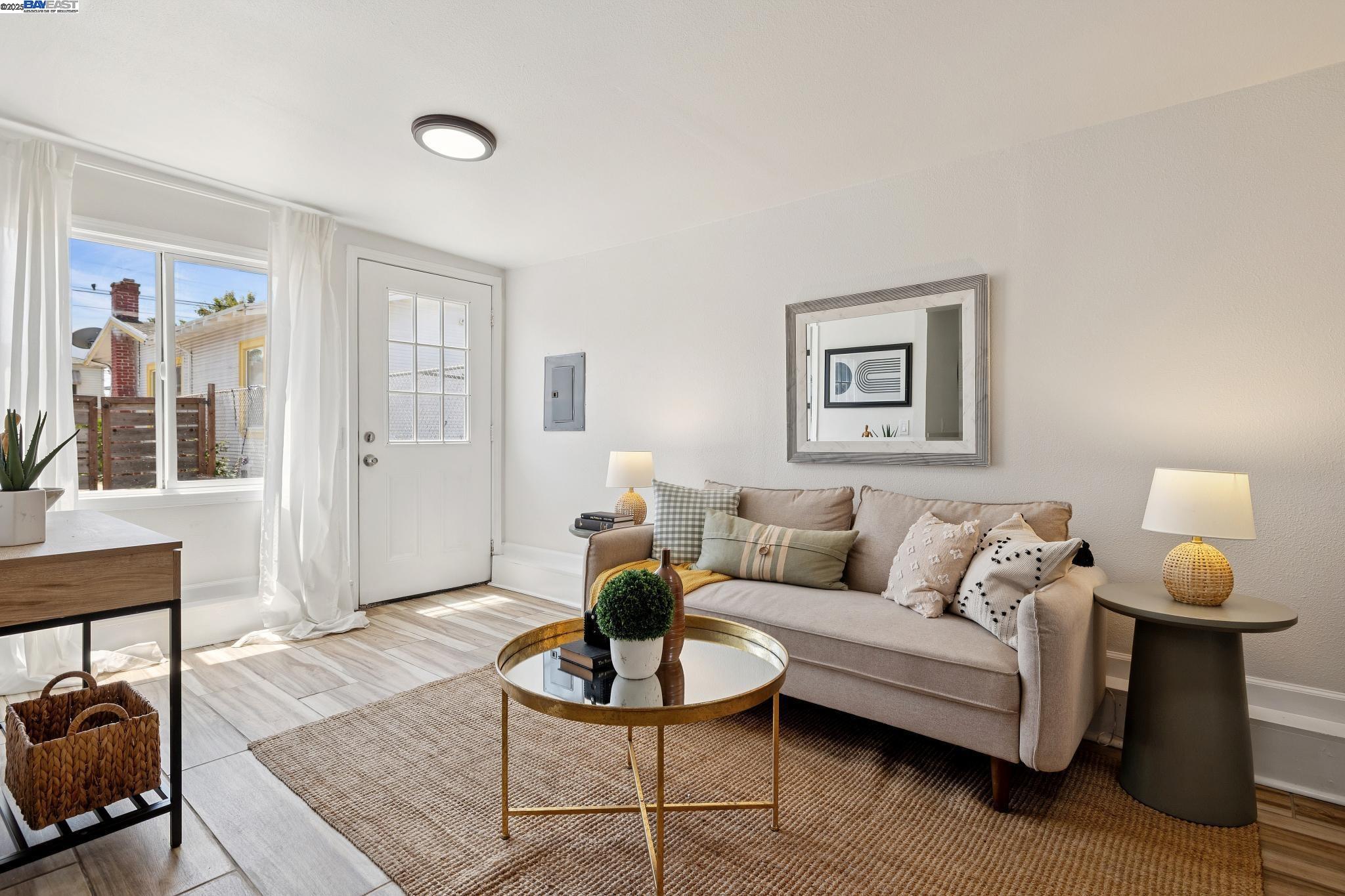 Detail Gallery Image 33 of 43 For 1921 87th Ave, Oakland,  CA 94621 - 2 Beds | 1/1 Baths