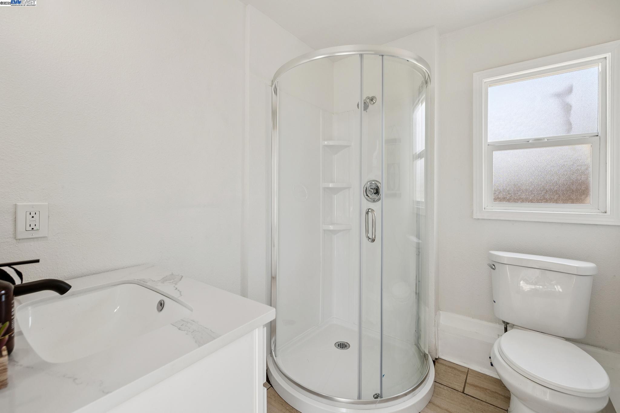 Detail Gallery Image 37 of 43 For 1921 87th Ave, Oakland,  CA 94621 - 2 Beds | 1/1 Baths