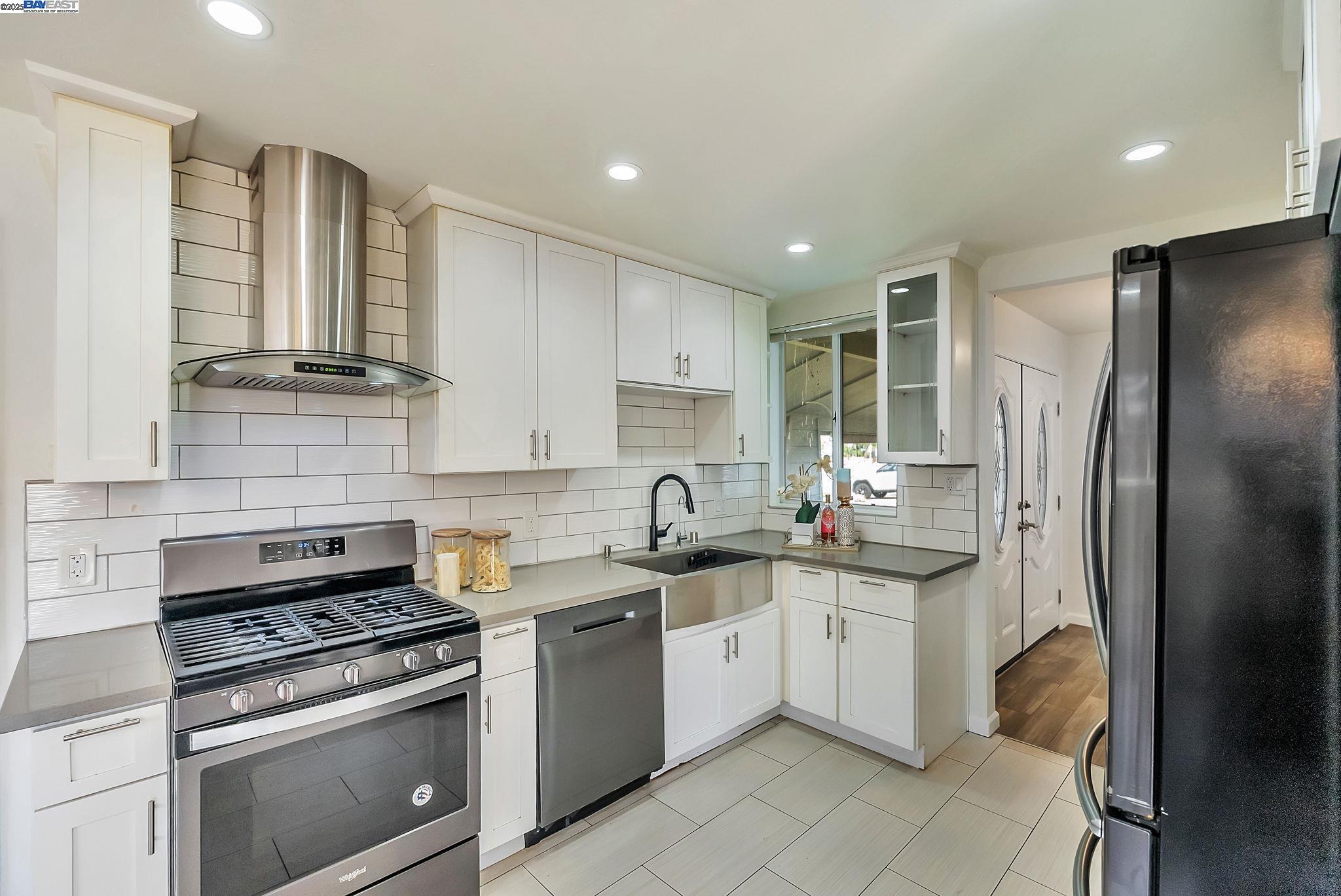 Detail Gallery Image 11 of 53 For 35128 Cabrillo Dr, Fremont,  CA 94536 - 3 Beds | 2 Baths