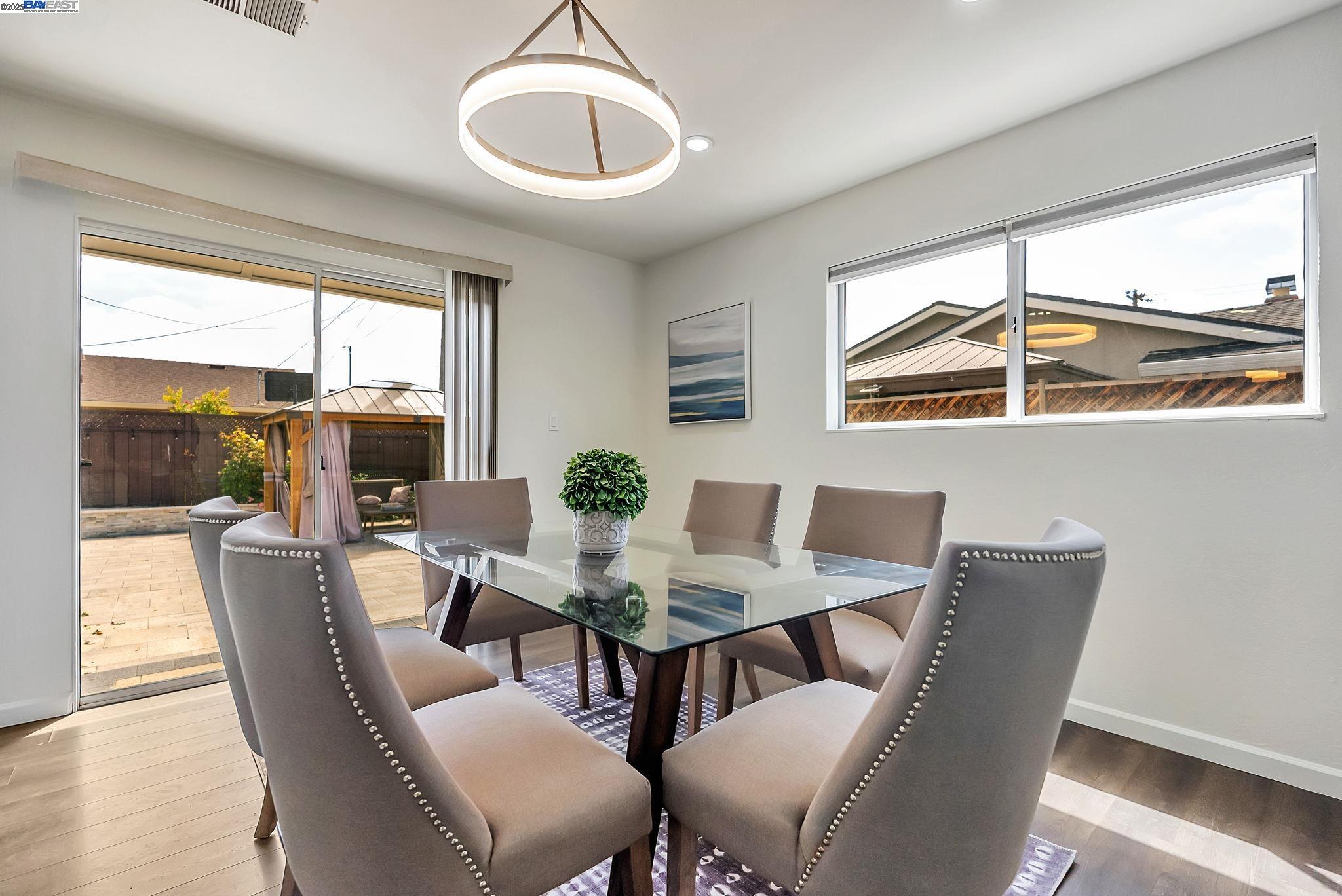 Detail Gallery Image 14 of 53 For 35128 Cabrillo Dr, Fremont,  CA 94536 - 3 Beds | 2 Baths
