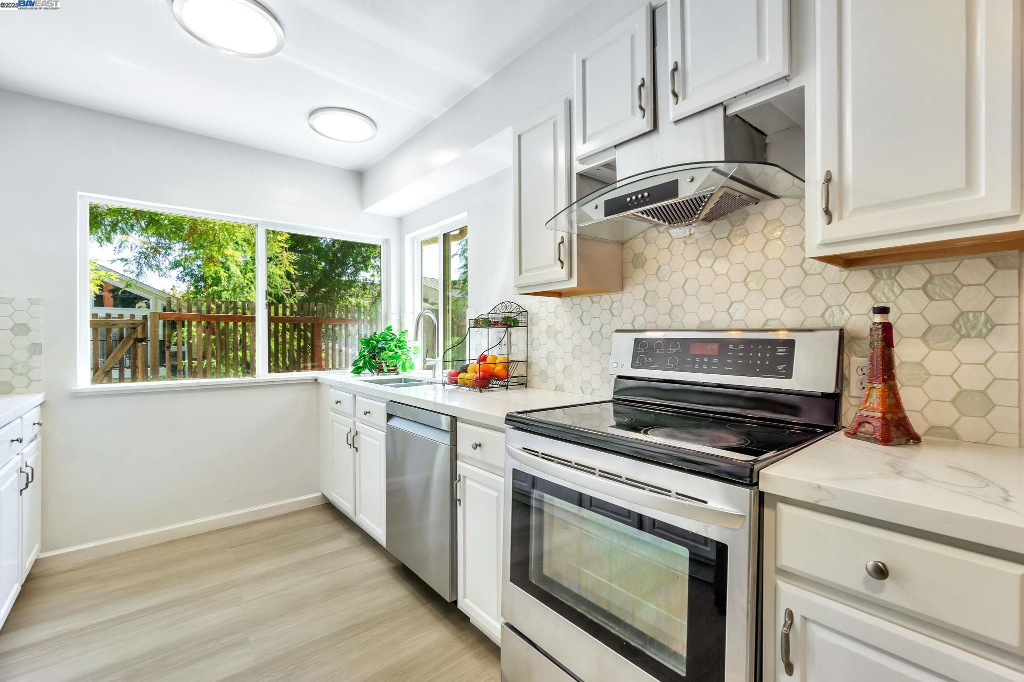 Thumbnail for 208 Siskiyou Ct, Walnut Creek, CA 94598