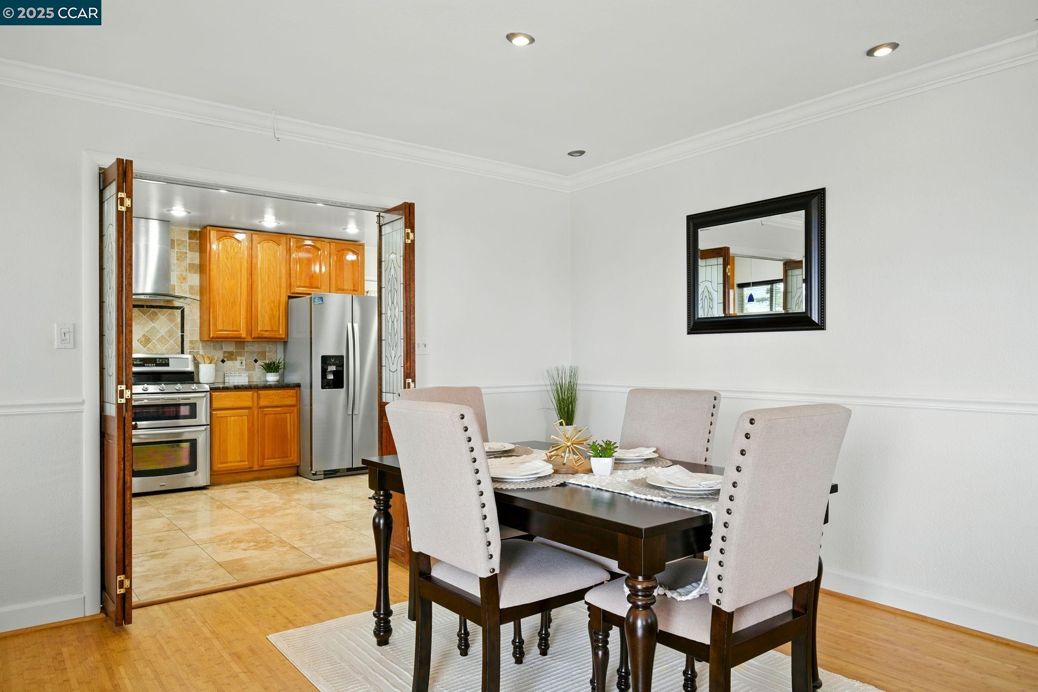 Detail Gallery Image 11 of 42 For 7968 Michigan Ave, Oakland,  CA 94605 - 3 Beds | 2 Baths