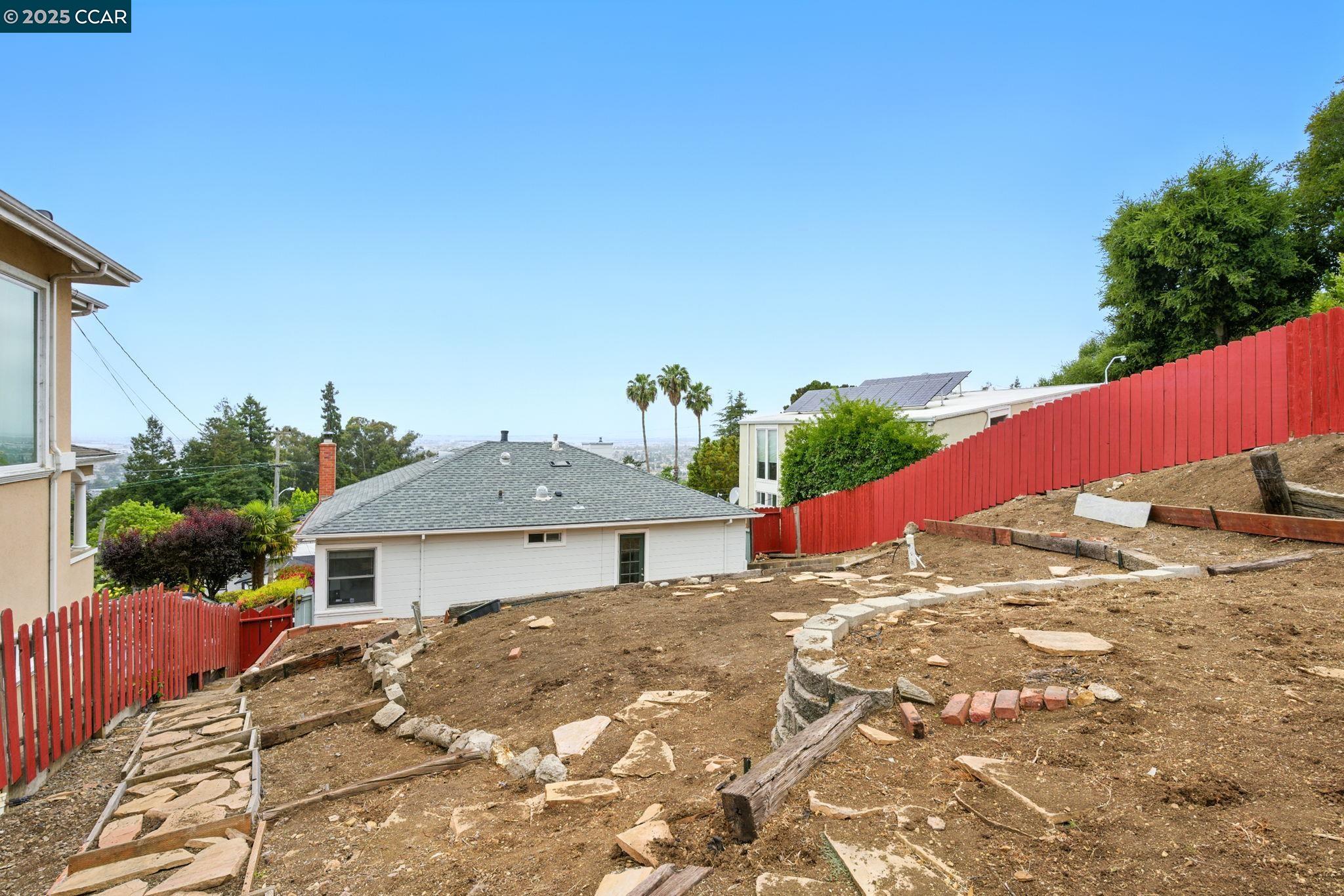 Detail Gallery Image 33 of 42 For 7968 Michigan Ave, Oakland,  CA 94605 - 3 Beds | 2 Baths