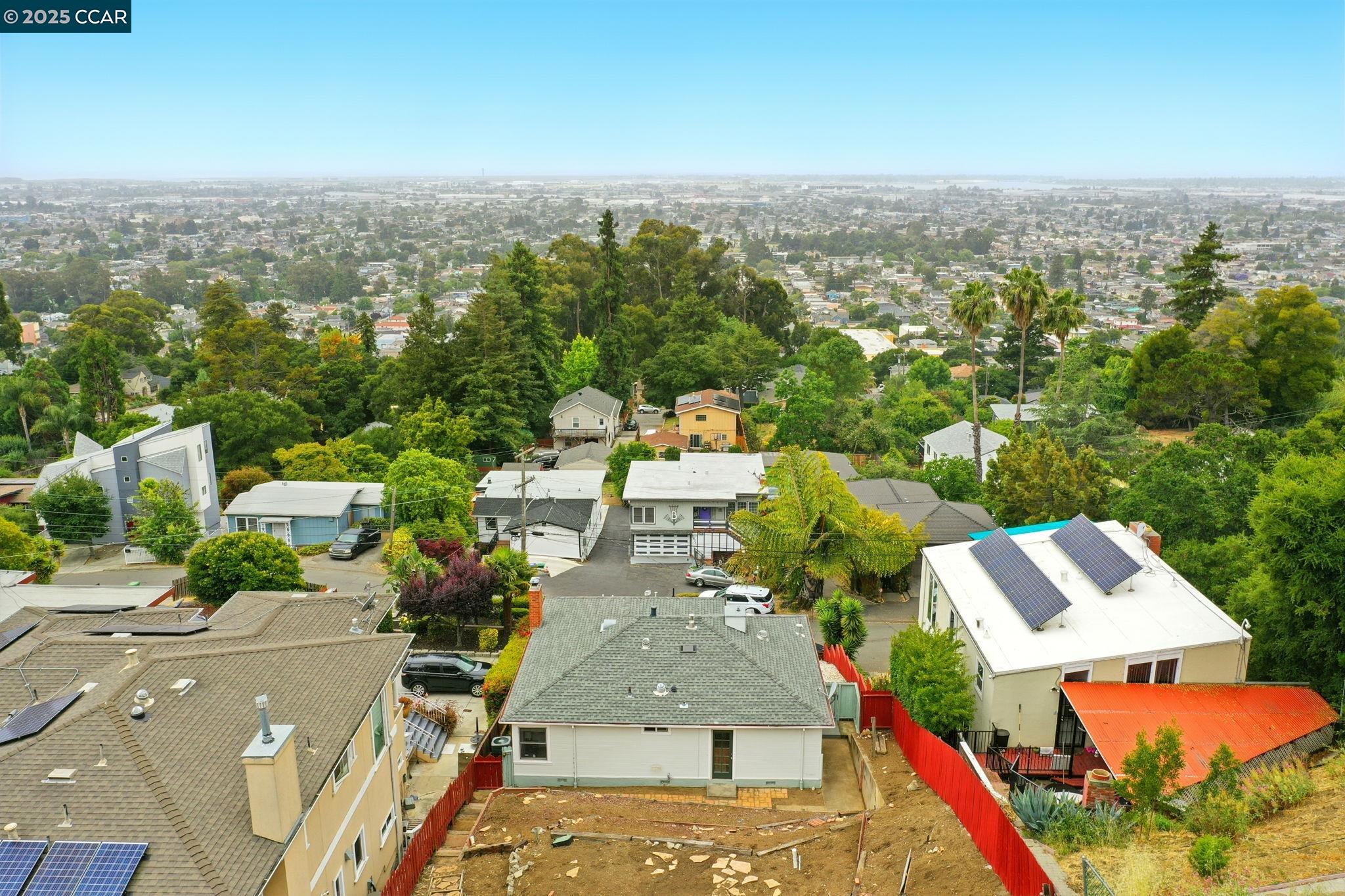 Detail Gallery Image 37 of 42 For 7968 Michigan Ave, Oakland,  CA 94605 - 3 Beds | 2 Baths