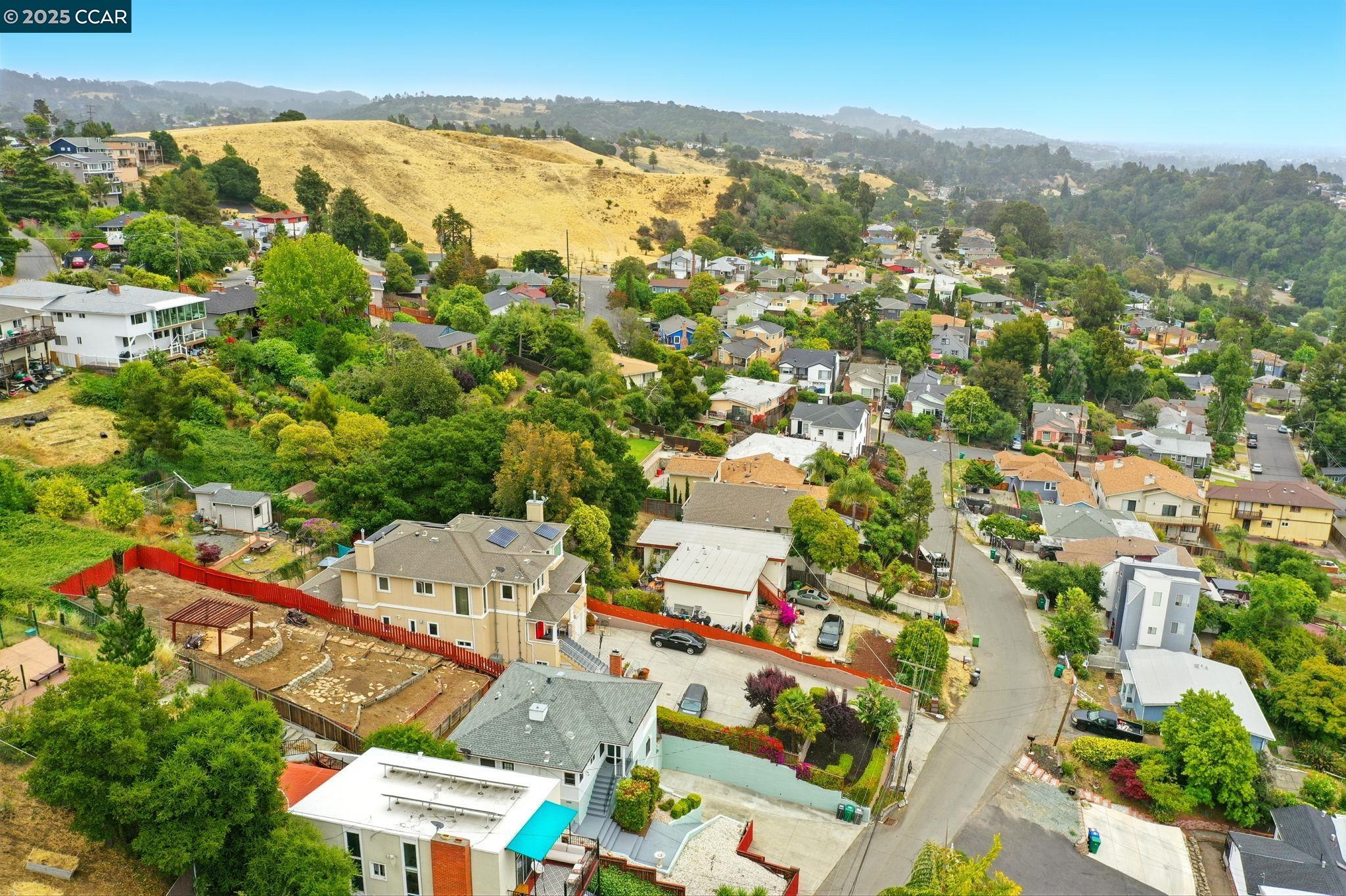 Detail Gallery Image 39 of 42 For 7968 Michigan Ave, Oakland,  CA 94605 - 3 Beds | 2 Baths