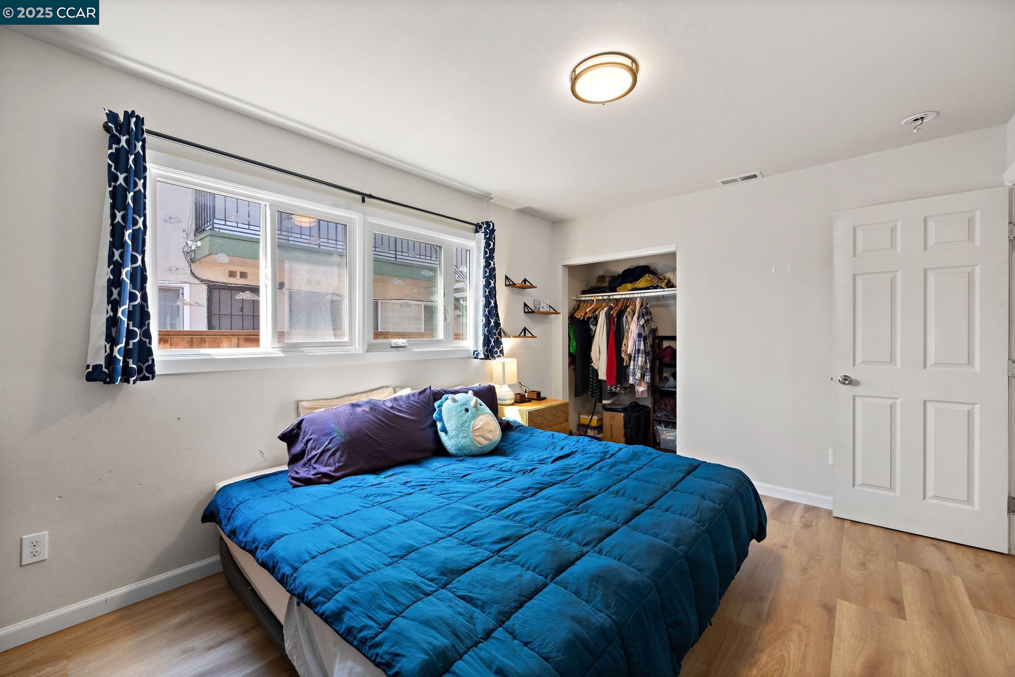 Detail Gallery Image 17 of 39 For 7447 Lockwood St, Oakland,  CA 94621 - 3 Beds | 1/2 Baths