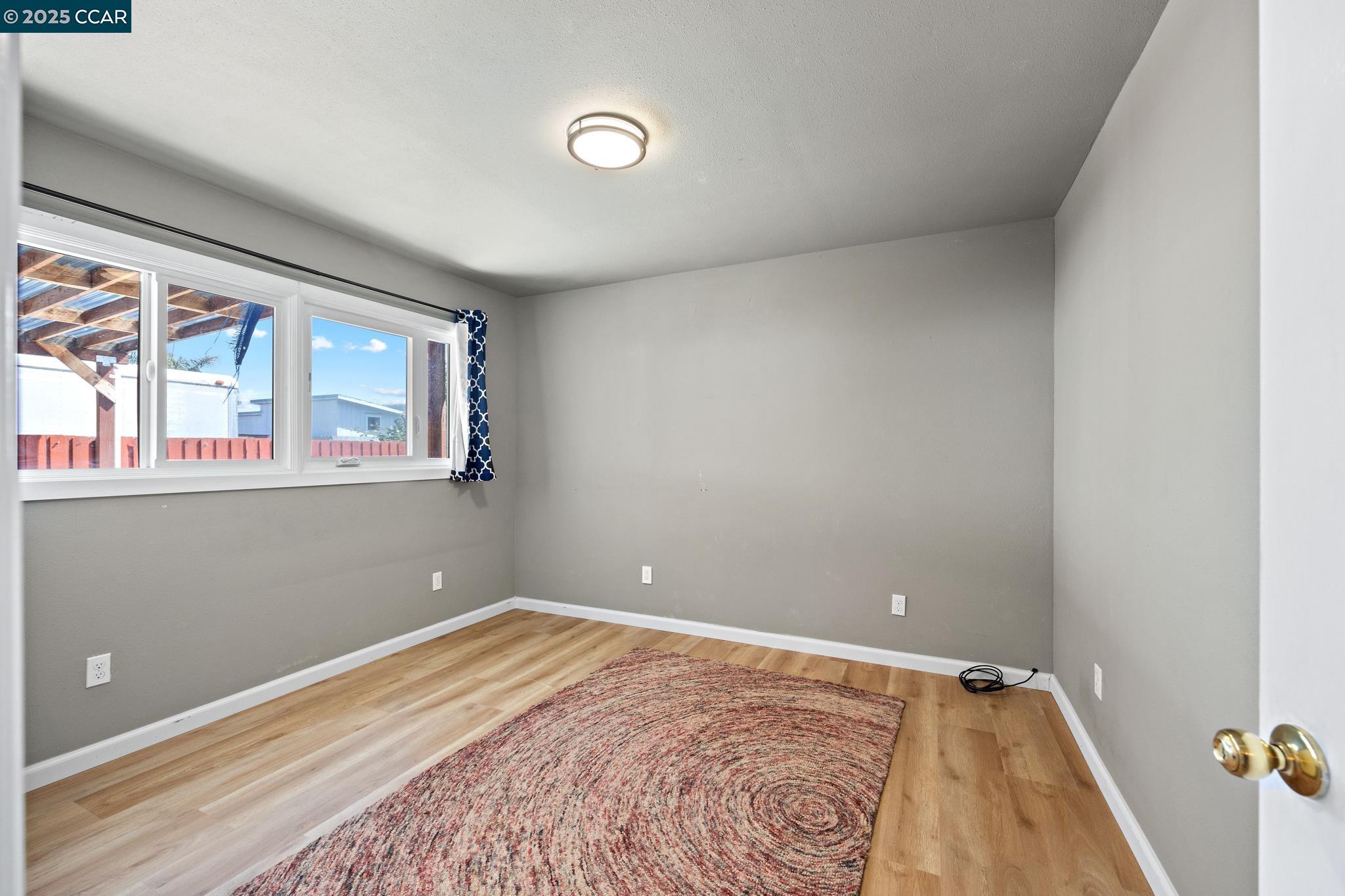 Detail Gallery Image 18 of 39 For 7447 Lockwood St, Oakland,  CA 94621 - 3 Beds | 1/2 Baths