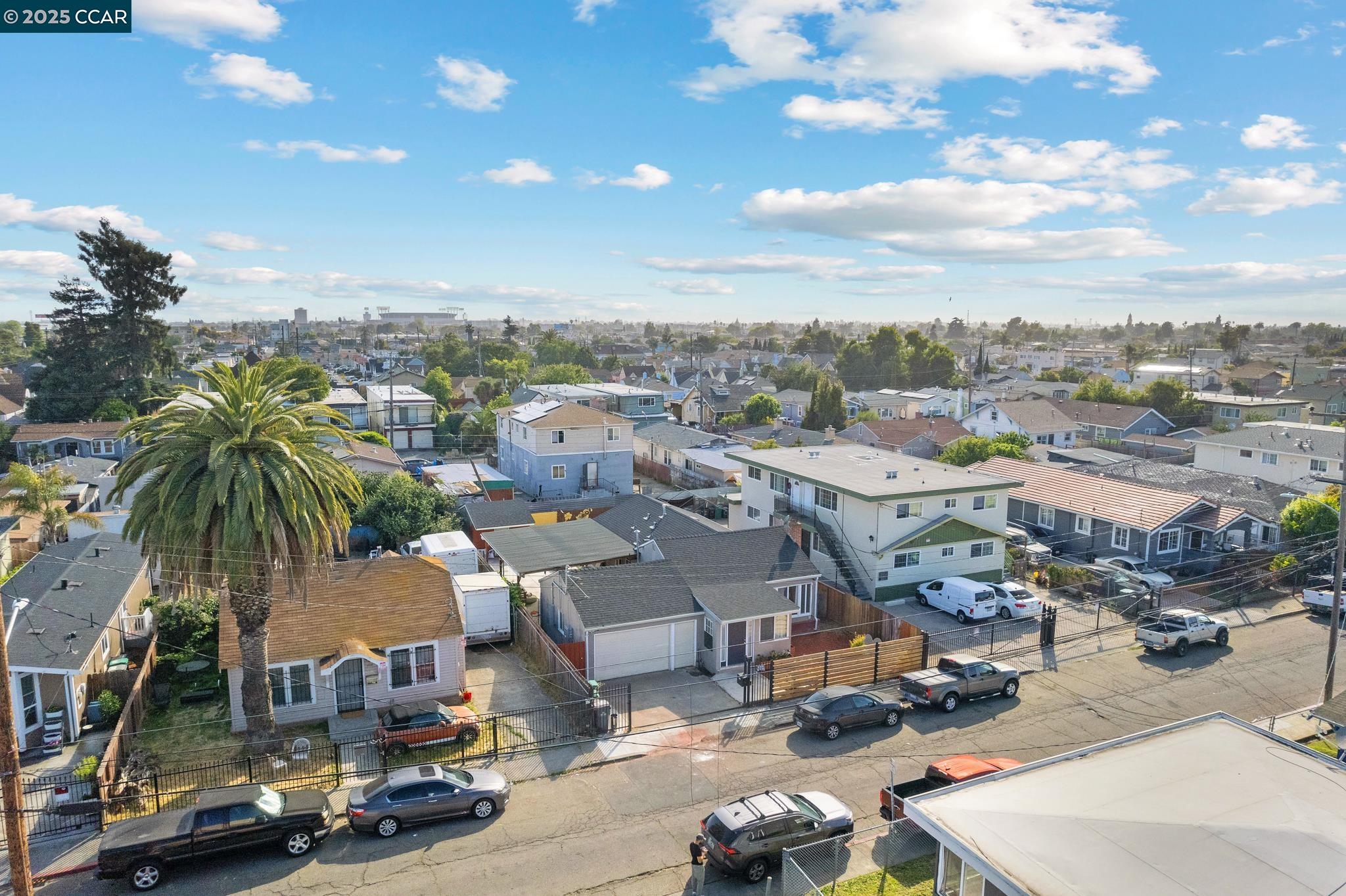 Detail Gallery Image 35 of 39 For 7447 Lockwood St, Oakland,  CA 94621 - 3 Beds | 1/2 Baths