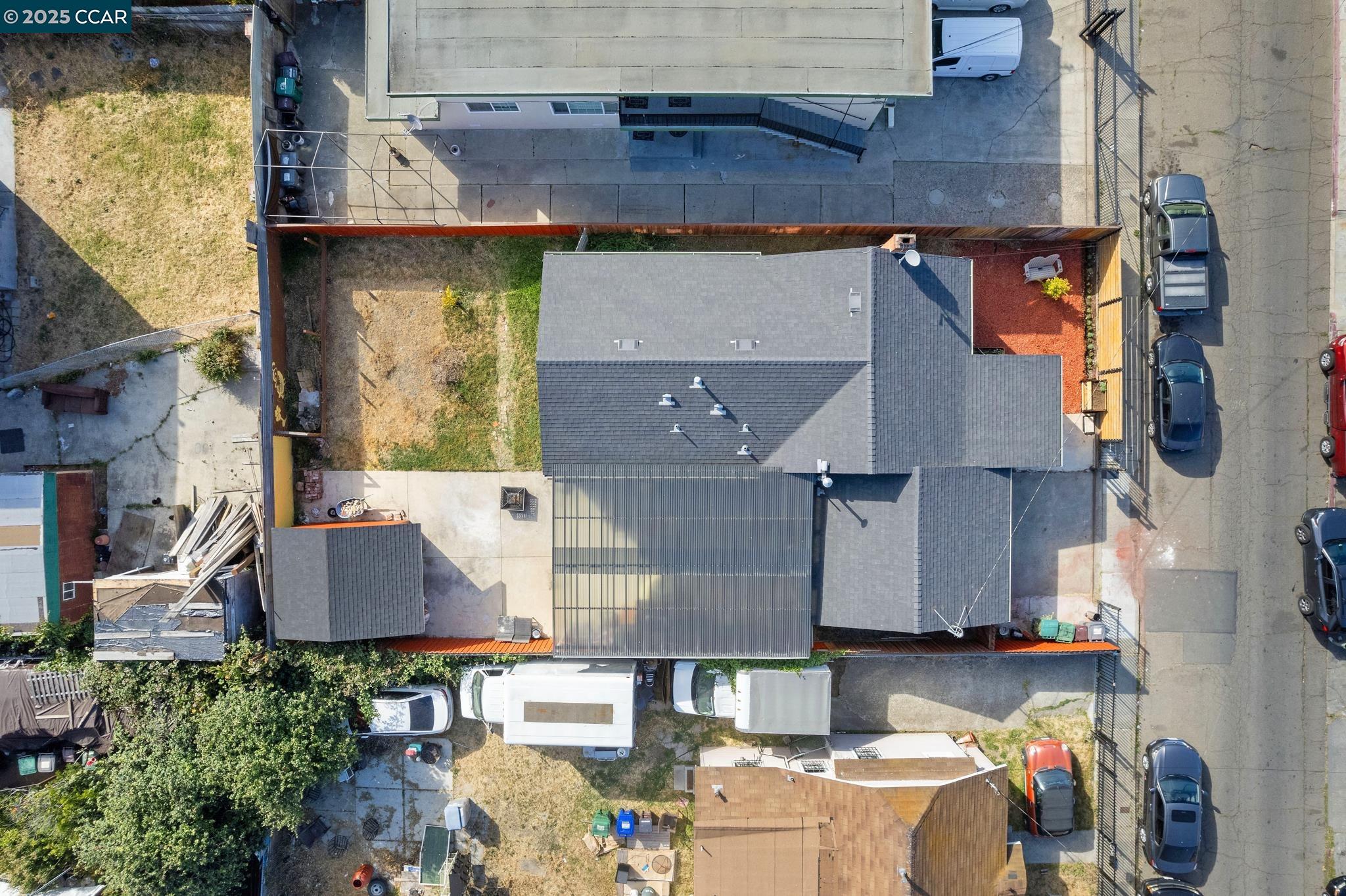 Detail Gallery Image 39 of 39 For 7447 Lockwood St, Oakland,  CA 94621 - 3 Beds | 1/2 Baths