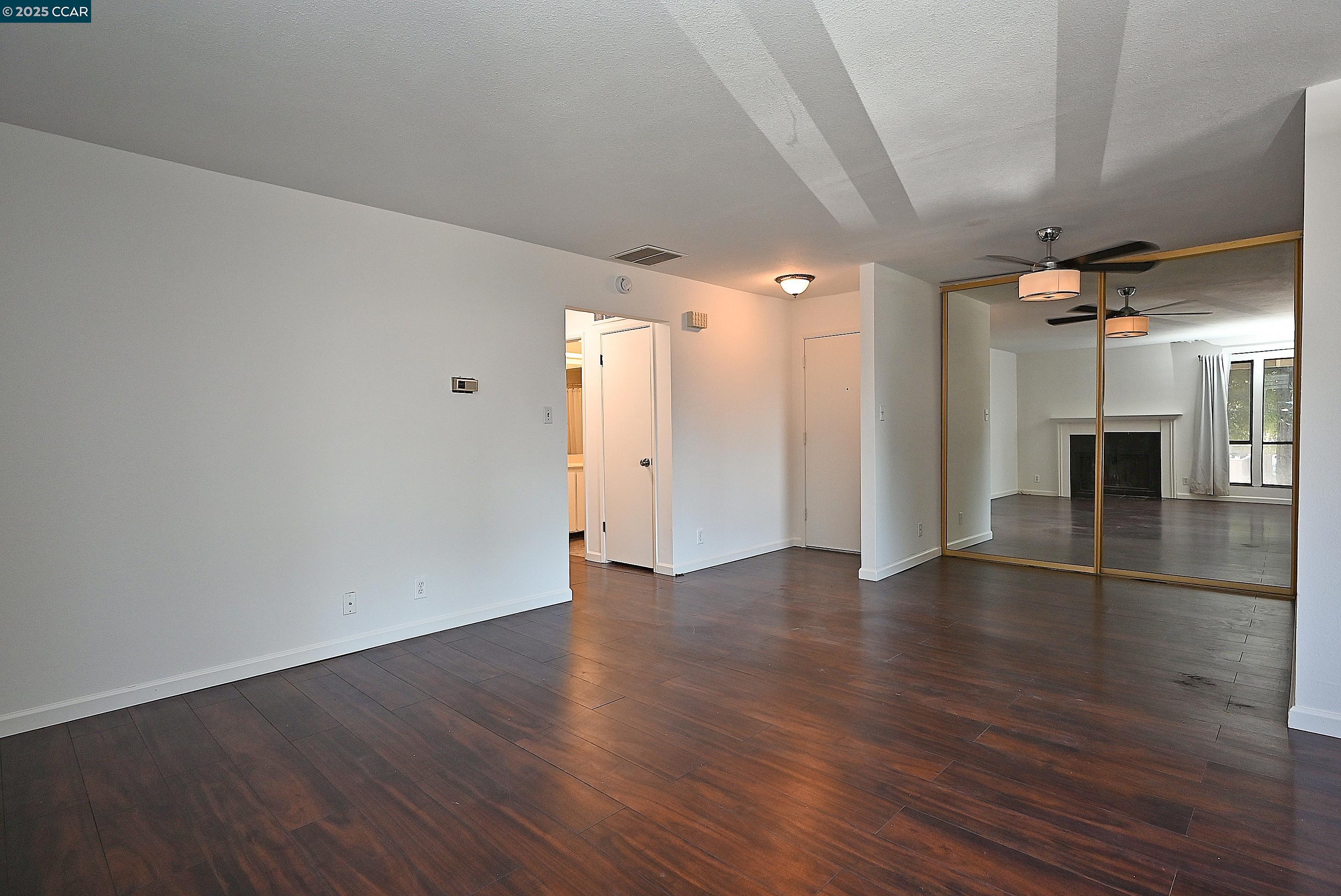 Photo #3: 41101272 Listing 
