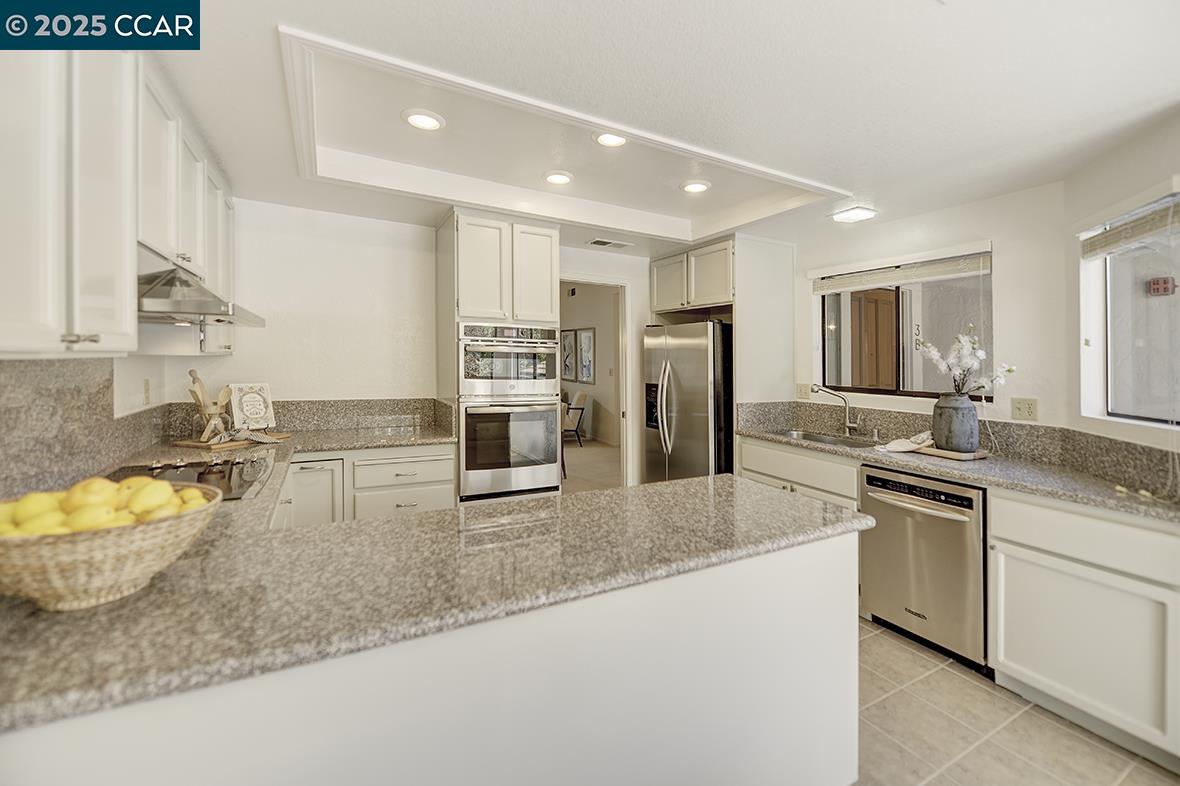Detail Gallery Image 5 of 57 For 4243 Terra Granada Dr 3b,  Walnut Creek,  CA 94595 - 2 Beds | 2 Baths