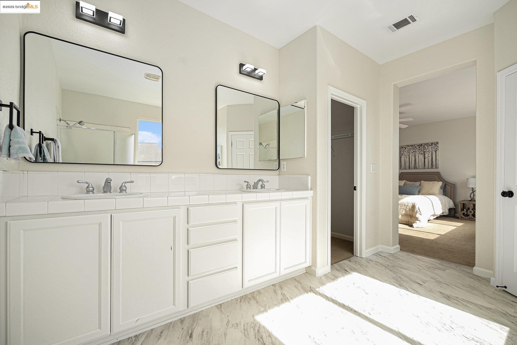 Detail Gallery Image 24 of 39 For 1109 Donatello Way, Oakley,  CA 94561 - 5 Beds | 3 Baths