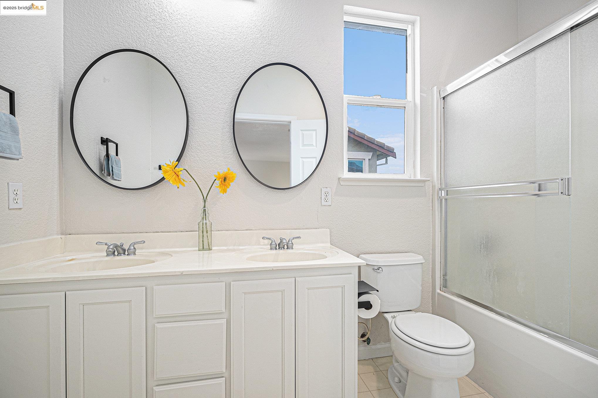 Detail Gallery Image 29 of 39 For 1109 Donatello Way, Oakley,  CA 94561 - 5 Beds | 3 Baths