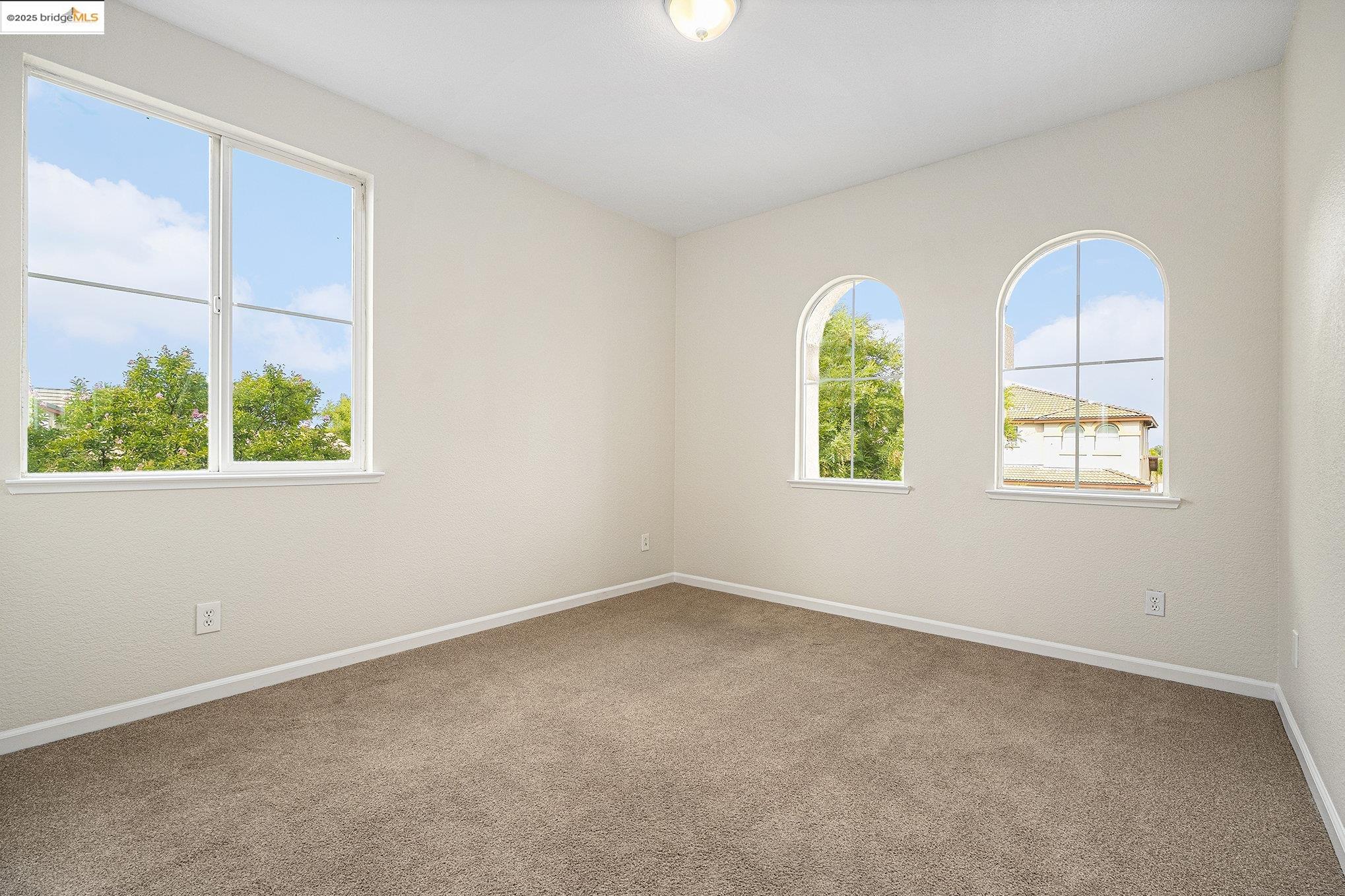 Detail Gallery Image 30 of 39 For 1109 Donatello Way, Oakley,  CA 94561 - 5 Beds | 3 Baths