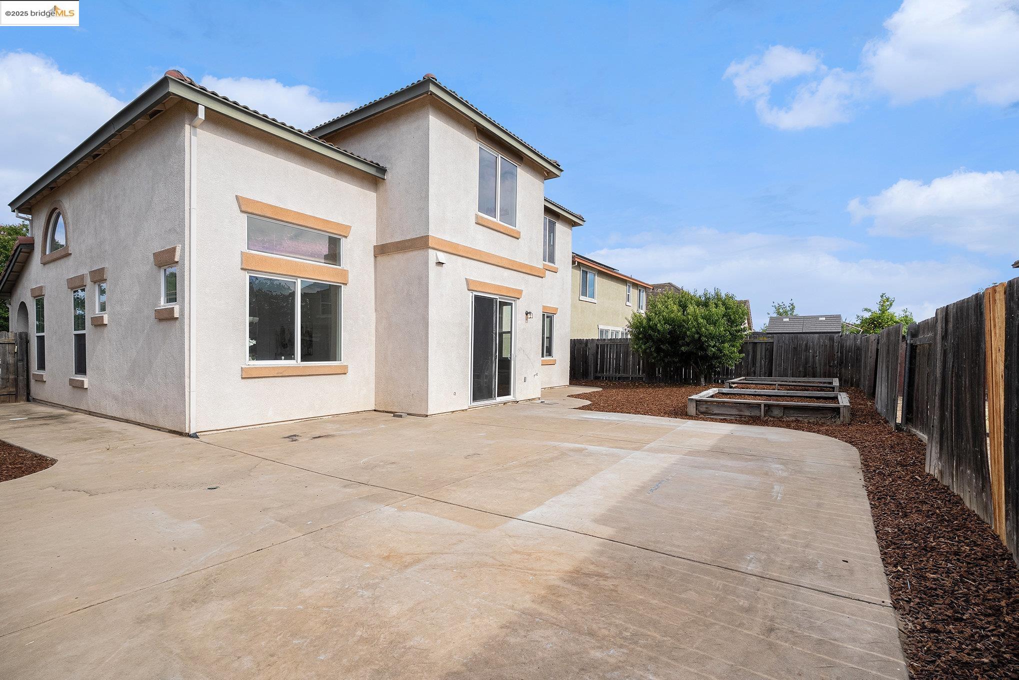 Detail Gallery Image 35 of 39 For 1109 Donatello Way, Oakley,  CA 94561 - 5 Beds | 3 Baths