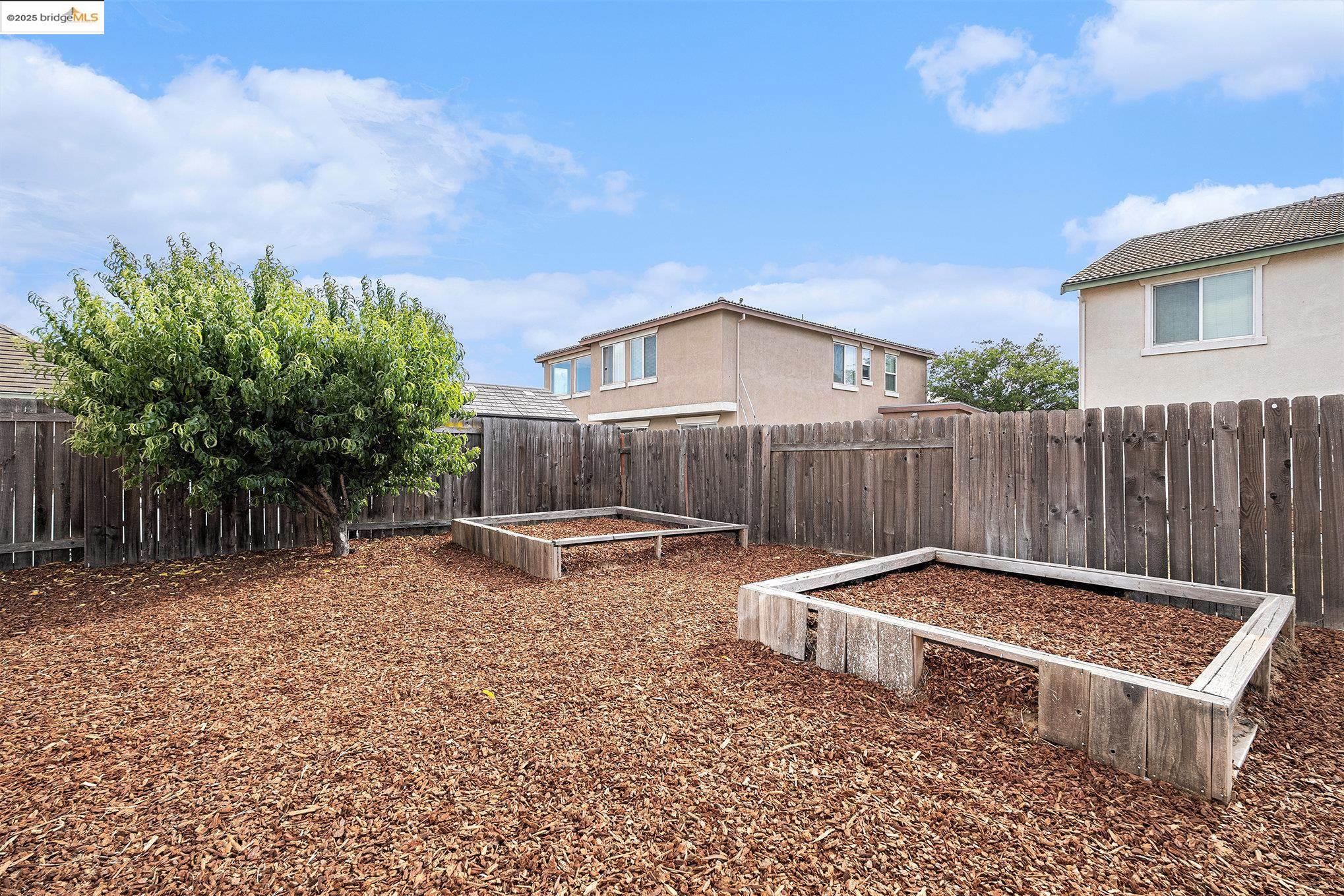 Detail Gallery Image 37 of 39 For 1109 Donatello Way, Oakley,  CA 94561 - 5 Beds | 3 Baths