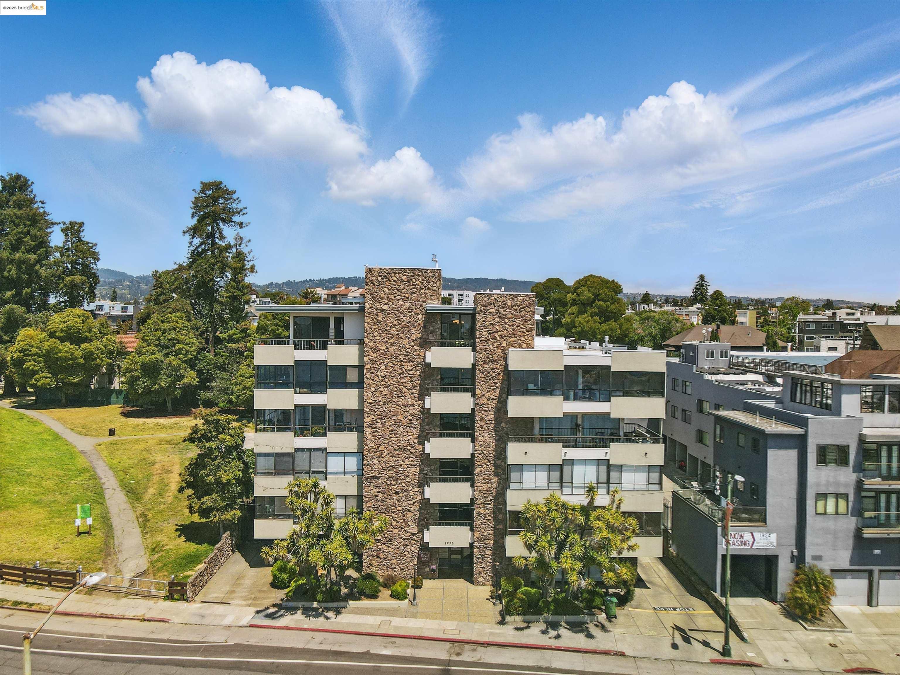 Detail Gallery Image 38 of 50 For 1830 Lakeshore Ave #306,  Oakland,  CA 94606 - 2 Beds | 2 Baths