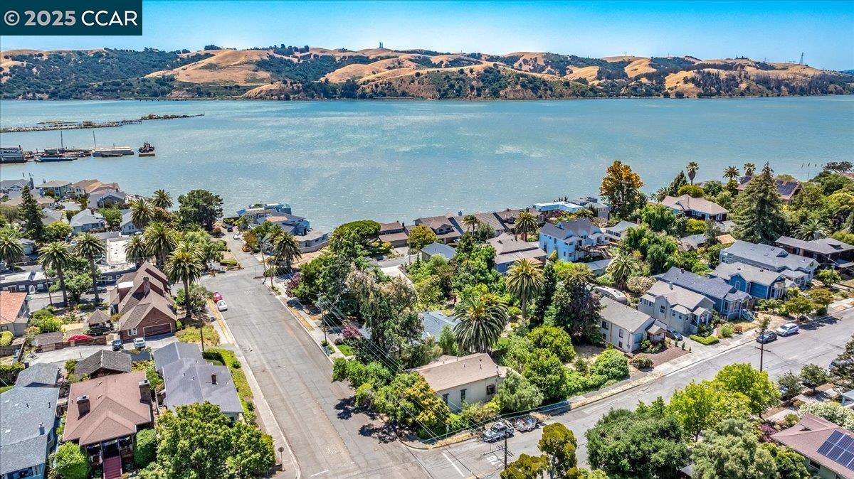 Detail Gallery Image 1 of 1 For 735 W 2nd St, Benicia,  CA 94510 - – Beds | – Baths