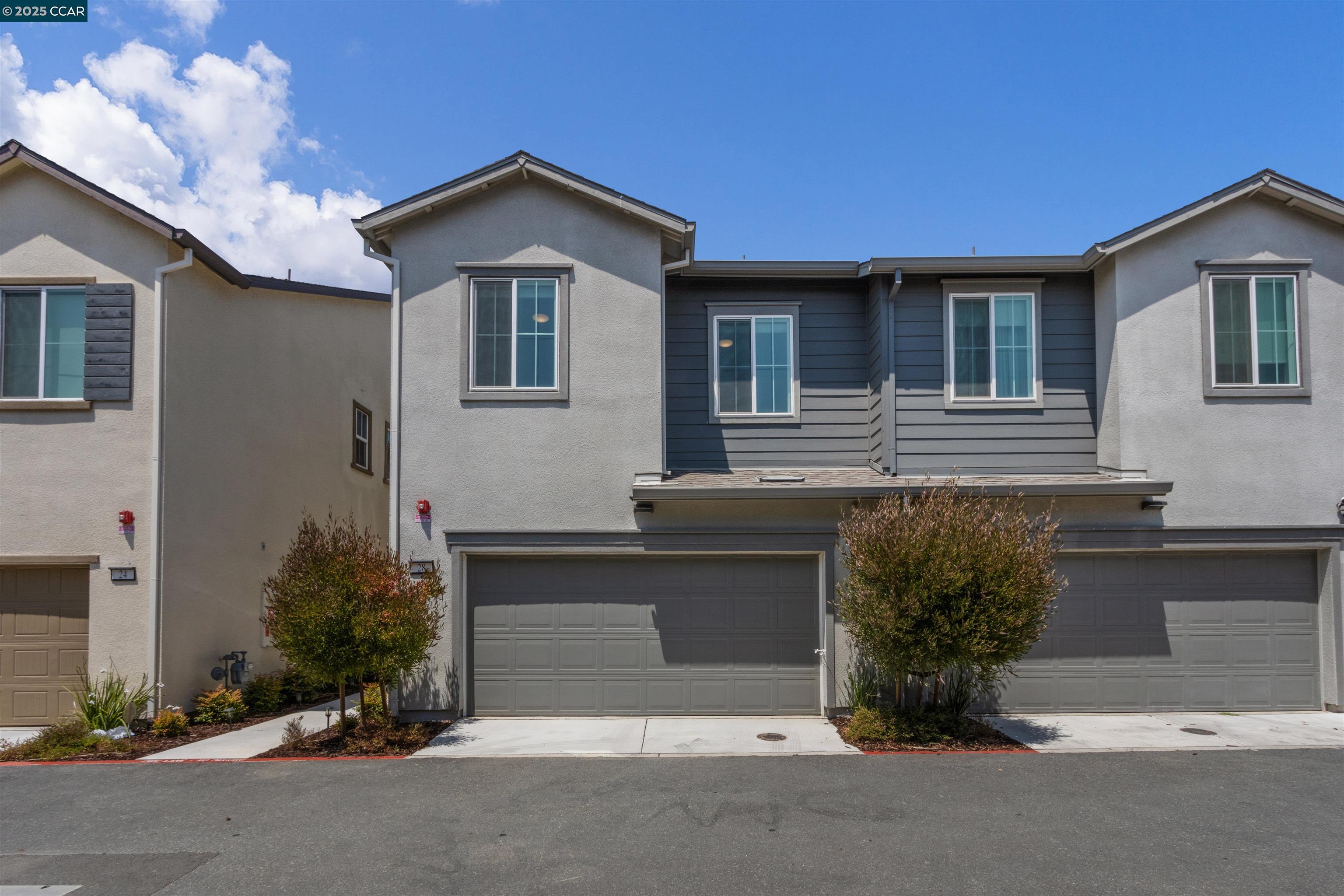 Detail Gallery Image 2 of 48 For 28 Springbrook Ln, Pittsburg,  CA 94565 - 3 Beds | 2/1 Baths