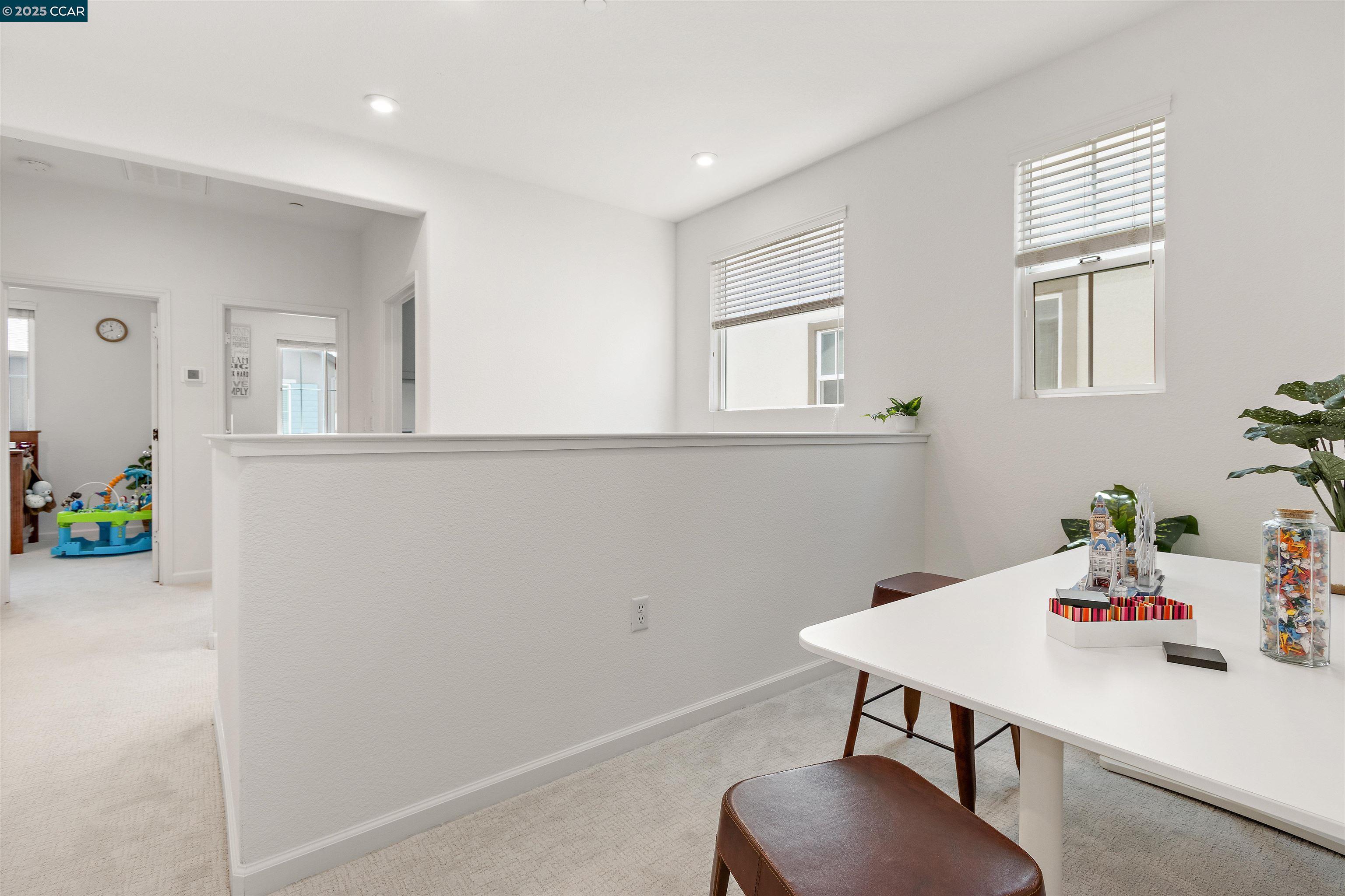 Detail Gallery Image 28 of 48 For 28 Springbrook Ln, Pittsburg,  CA 94565 - 3 Beds | 2/1 Baths