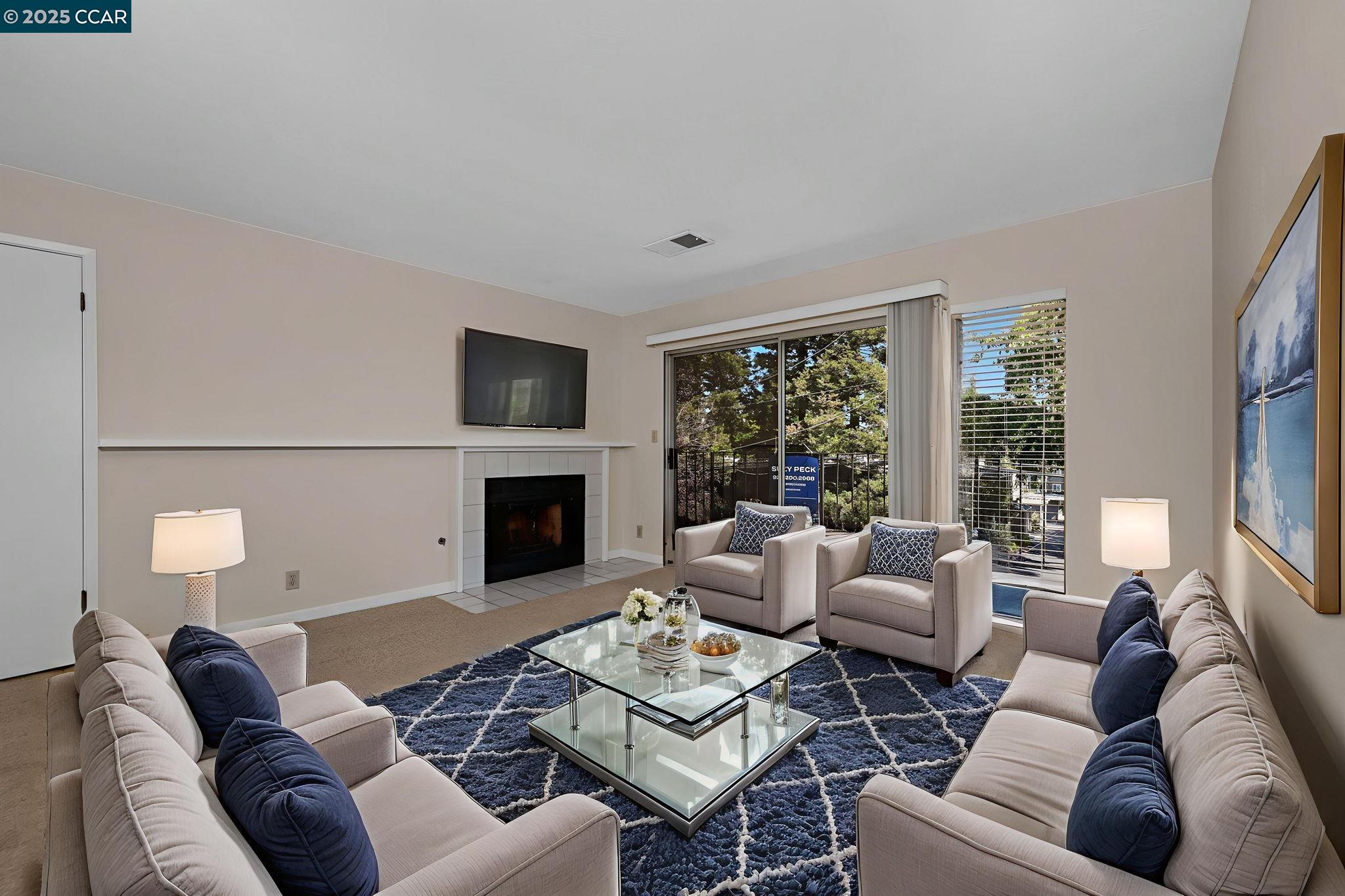 Detail Gallery Image 4 of 32 For 1089 Wesley Ct #7,  Walnut Creek,  CA 94597 - 2 Beds | 2 Baths