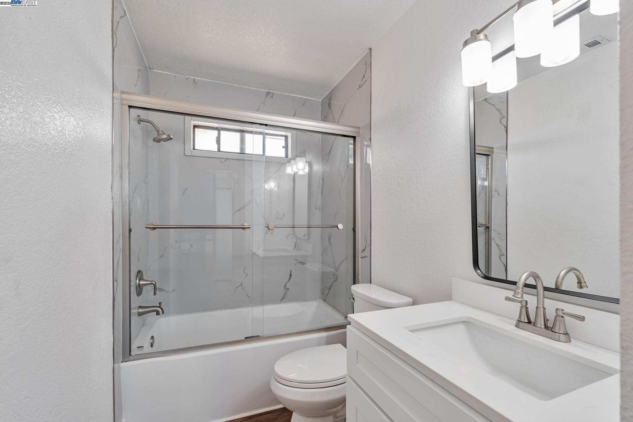 Detail Gallery Image 11 of 13 For 29950 E Highway 26, Linden,  CA 95236 - 3 Beds | 2 Baths