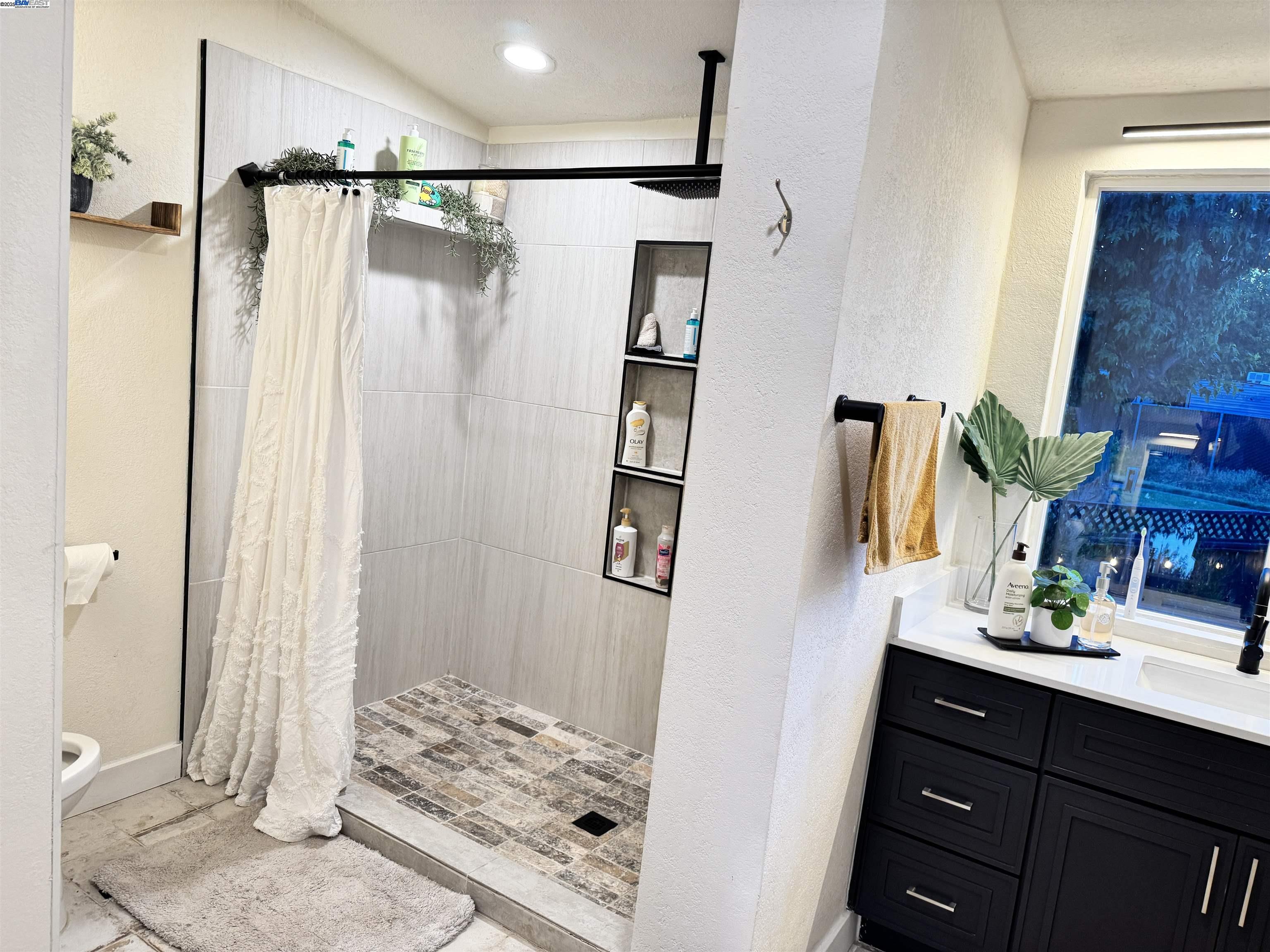 Detail Gallery Image 21 of 28 For 14 Blue Teal Ct, Lodi,  CA 95242 - 3 Beds | 2 Baths