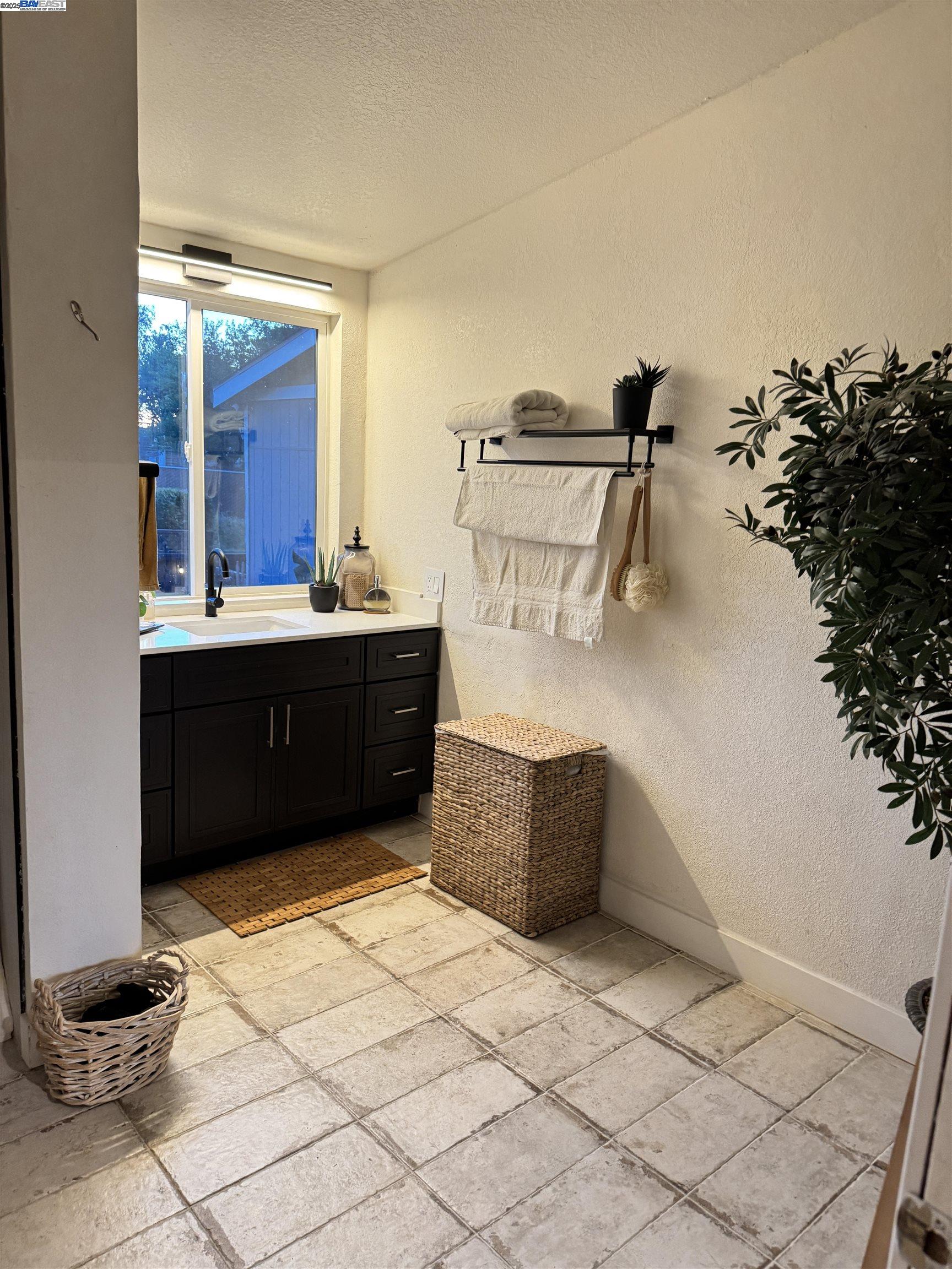 Detail Gallery Image 26 of 28 For 14 Blue Teal Ct, Lodi,  CA 95242 - 3 Beds | 2 Baths