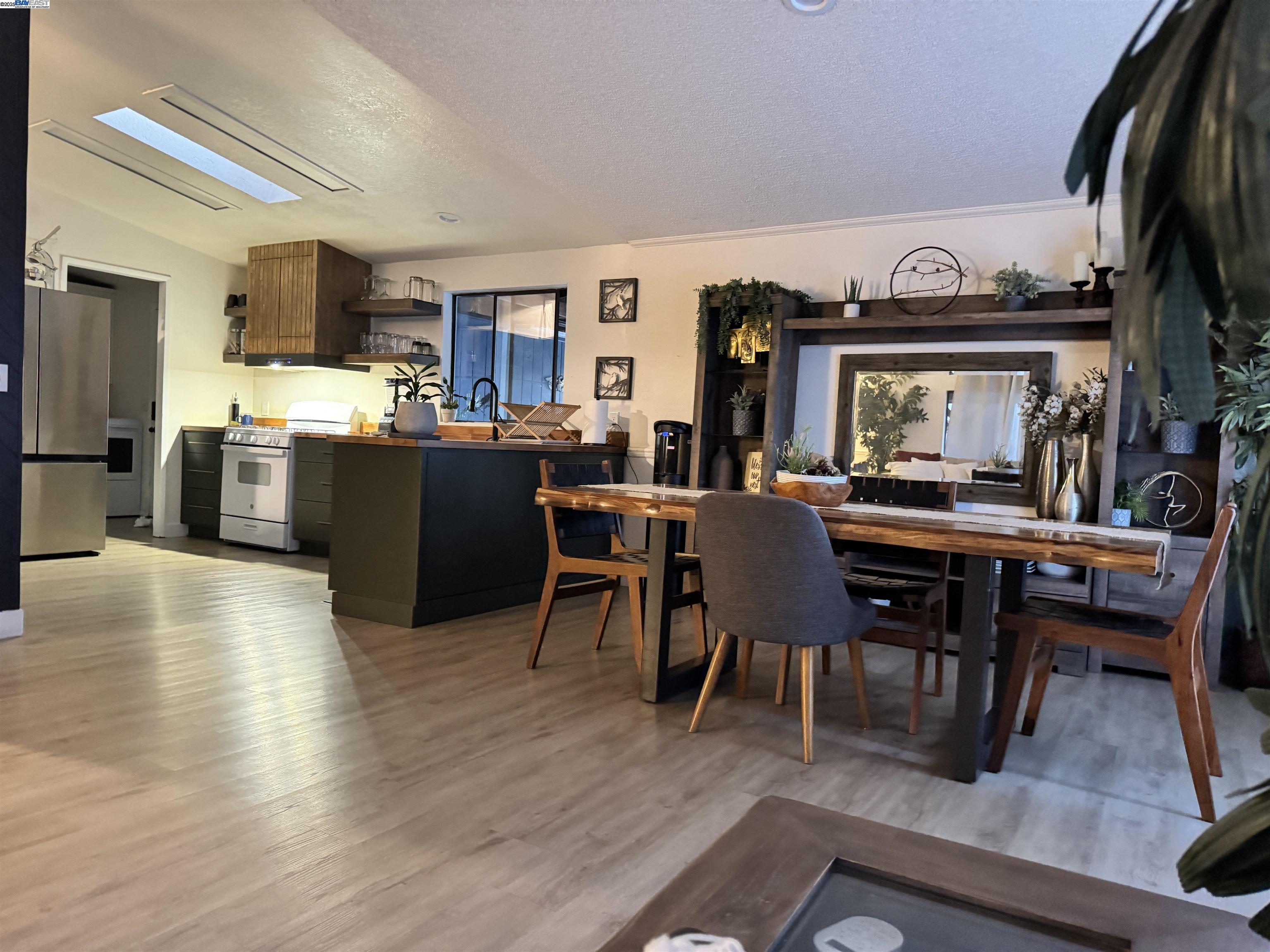 Detail Gallery Image 9 of 28 For 14 Blue Teal Ct, Lodi,  CA 95242 - 3 Beds | 2 Baths