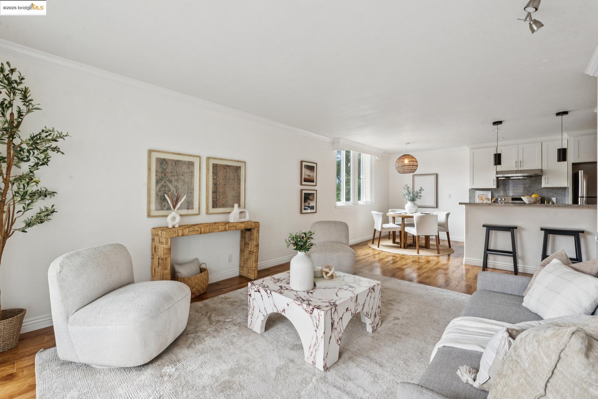 Detail Gallery Image 9 of 43 For 85 Vernon St #216,  Oakland,  CA 94610 - 2 Beds | 2 Baths