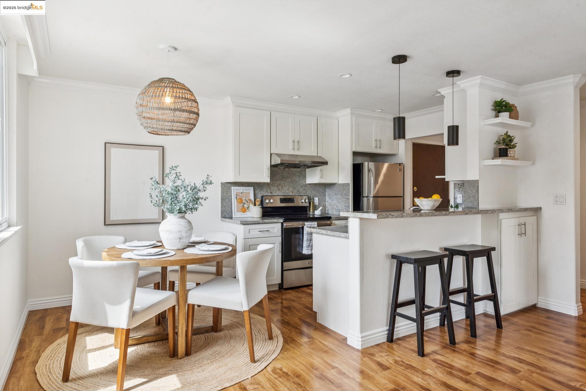 Detail Gallery Image 12 of 43 For 85 Vernon St #216,  Oakland,  CA 94610 - 2 Beds | 2 Baths