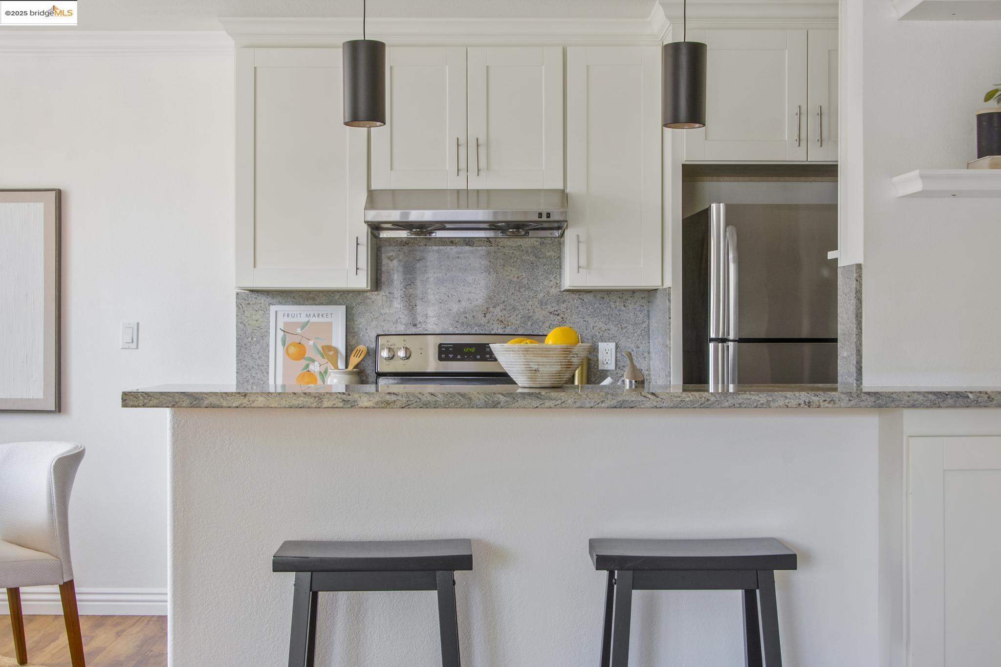 Detail Gallery Image 16 of 43 For 85 Vernon St #216,  Oakland,  CA 94610 - 2 Beds | 2 Baths